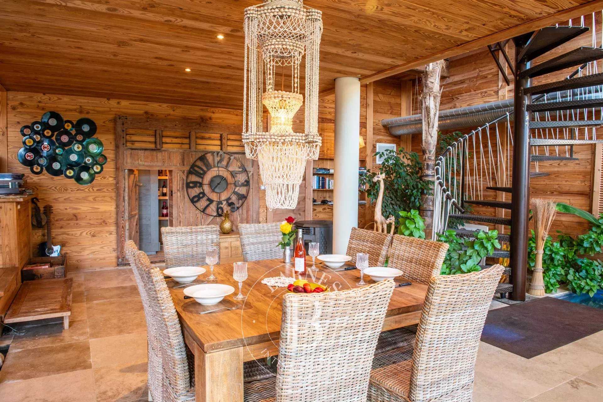 Sigean  - Maison 5 Pièces 3 Chambres