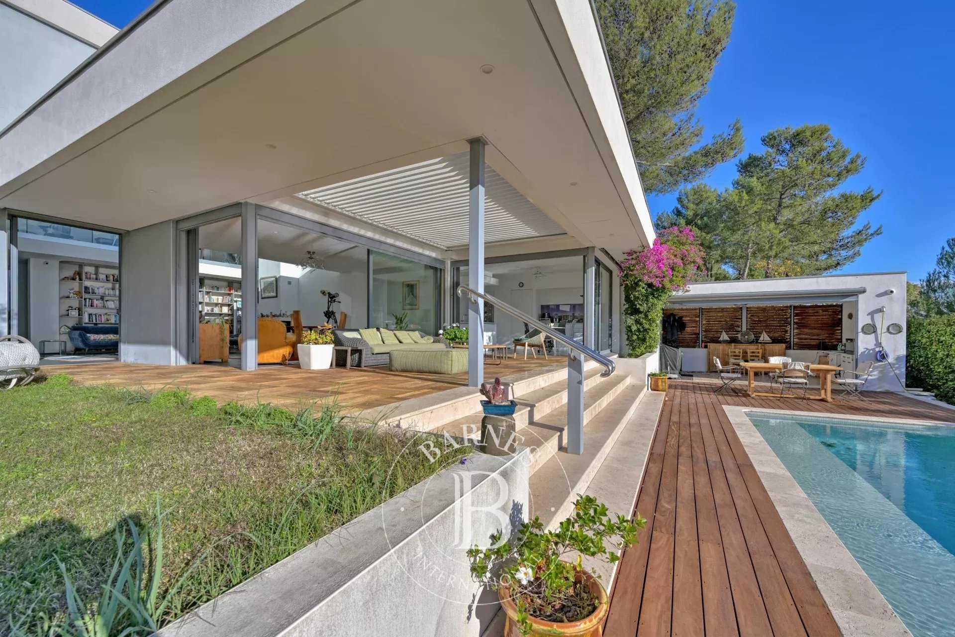 Montpellier  - Maison 5 Pi&egrave;ces 2 Chambres