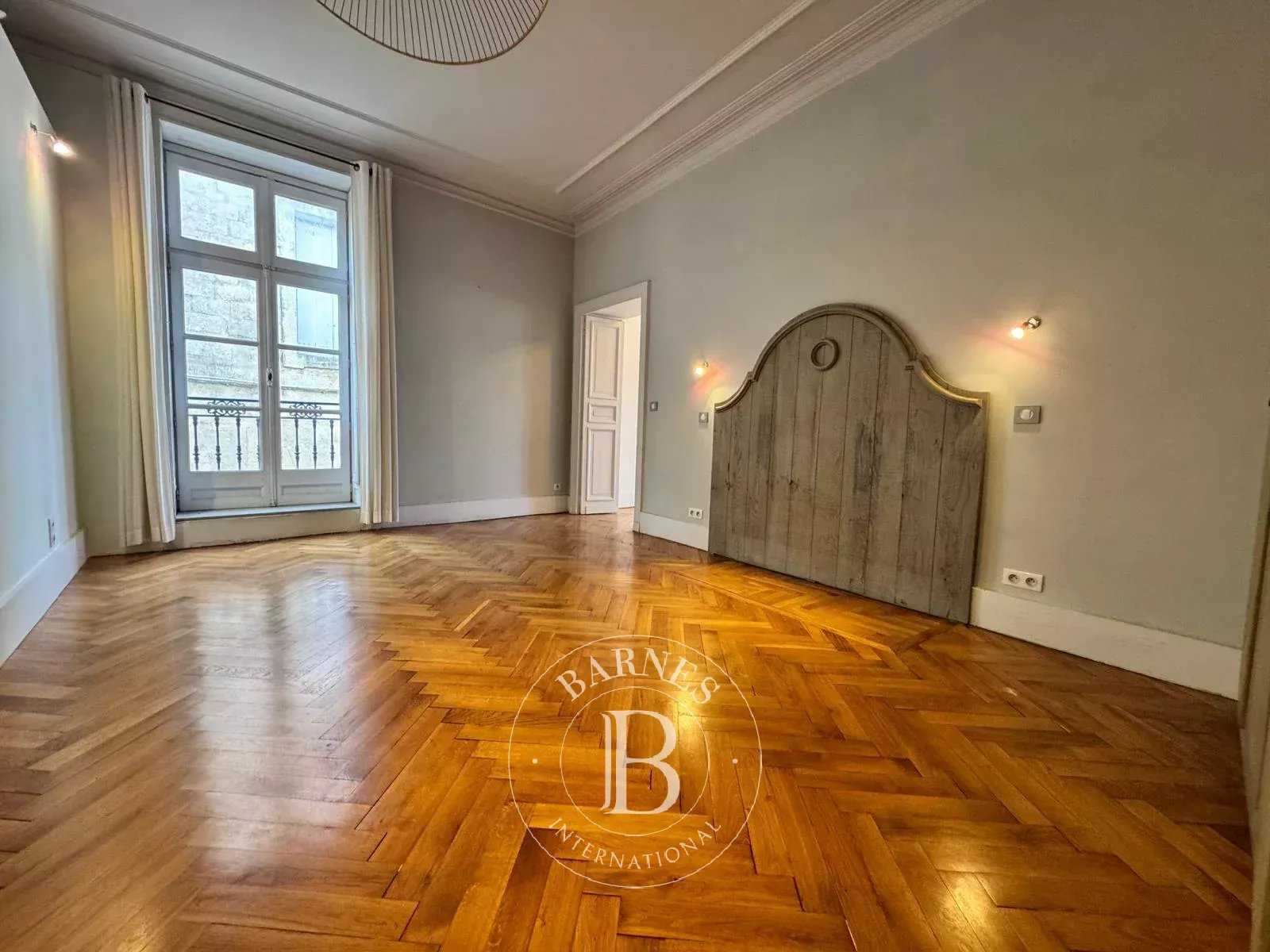 Montpellier  - Appartement 6 Pi&egrave;ces 4 Chambres