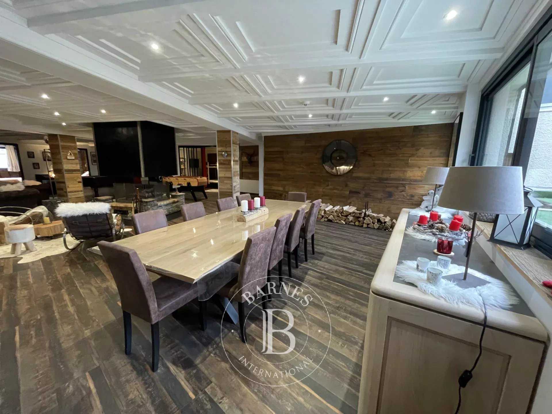 Font-Romeu-Odeillo-Via  - Appartement 8 Pièces 3 Chambres