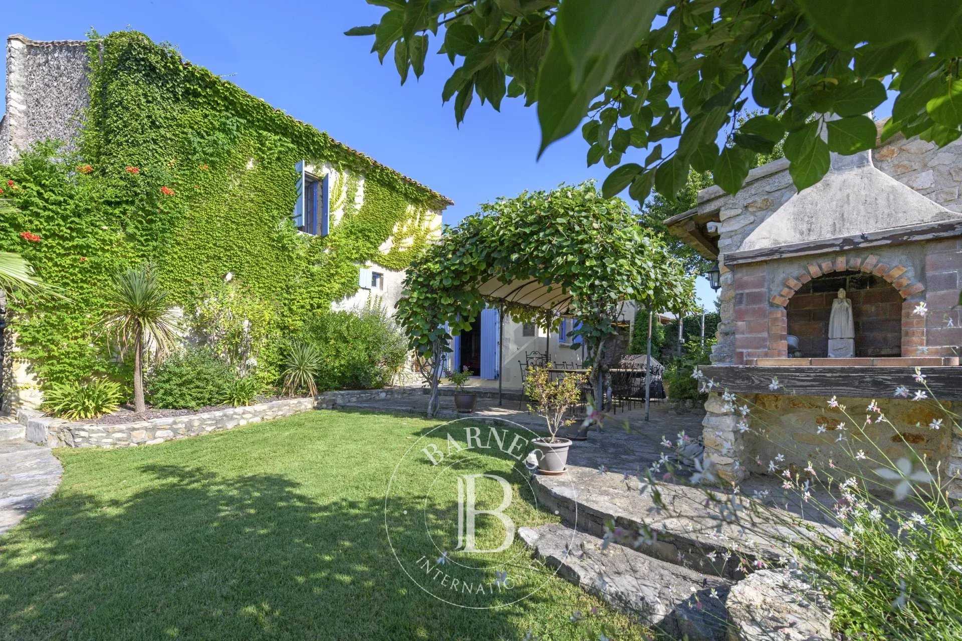 Montignargues  - Bastide 11 Pièces 7 Chambres