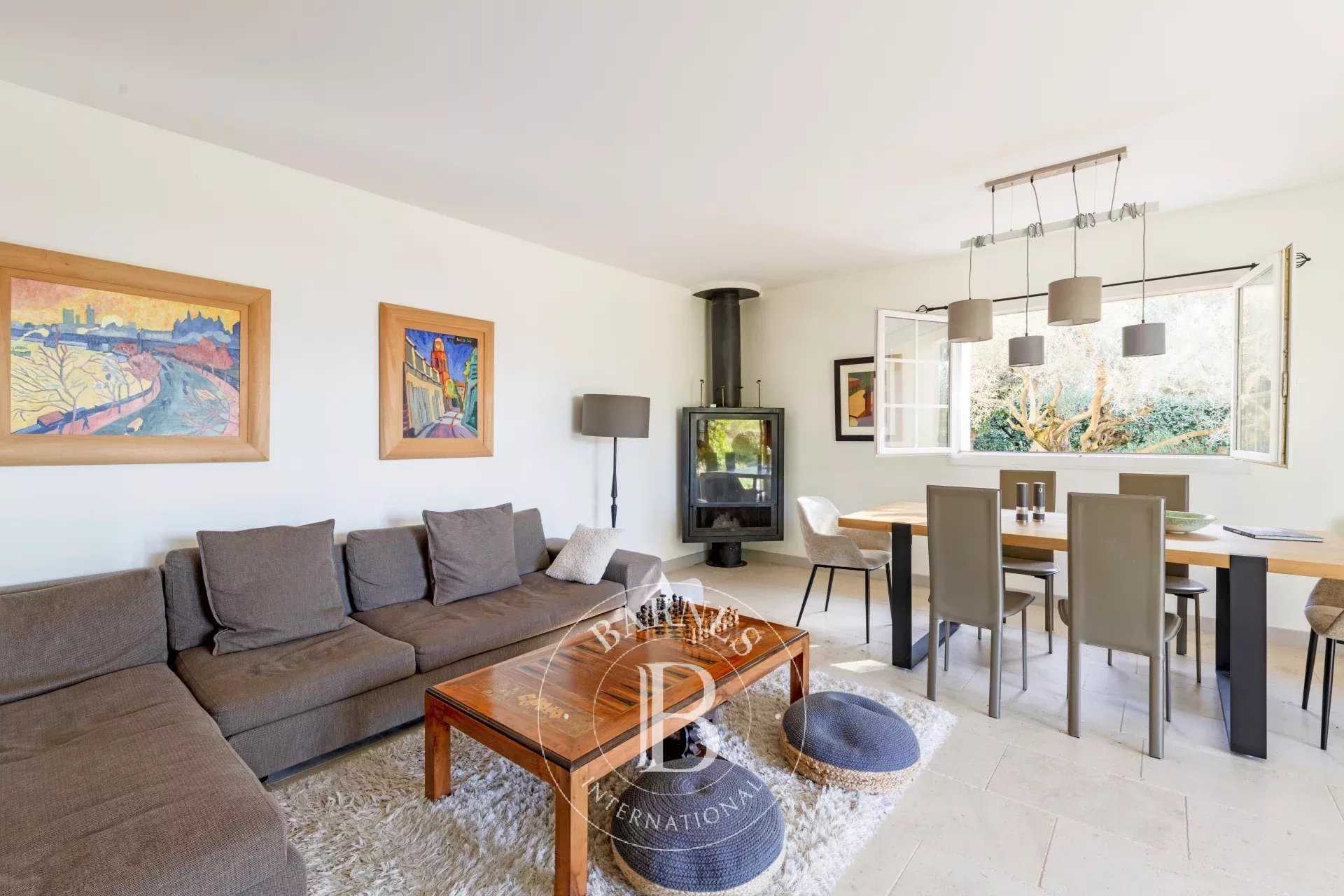 Saint-Jean-de-Fos  - Hostal 15 Cuartos 10 Habitaciones