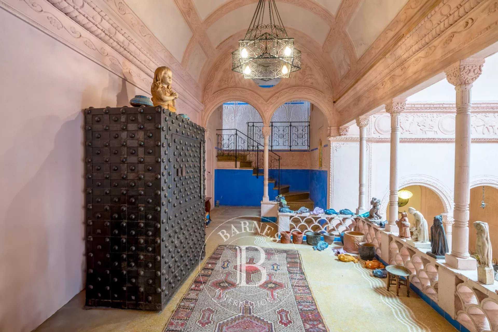 Prades  - Propriété 22 Pièces 15 Chambres