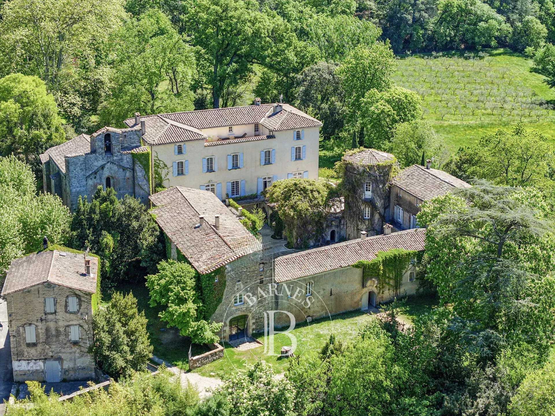 Château Anduze  -  ref 84380199 (picture 1)