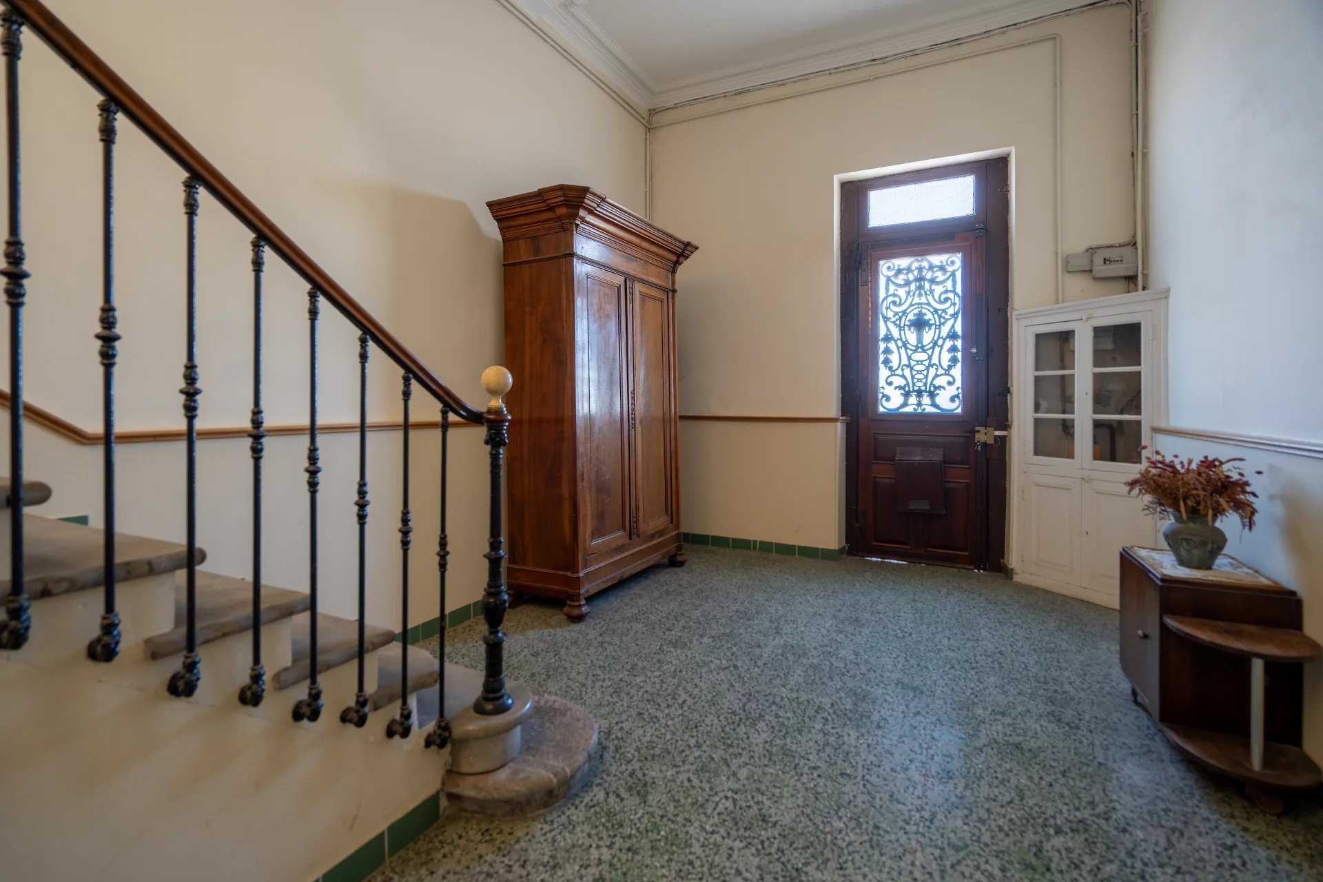 Mansion Sète  -  ref 85836412 (picture 2)