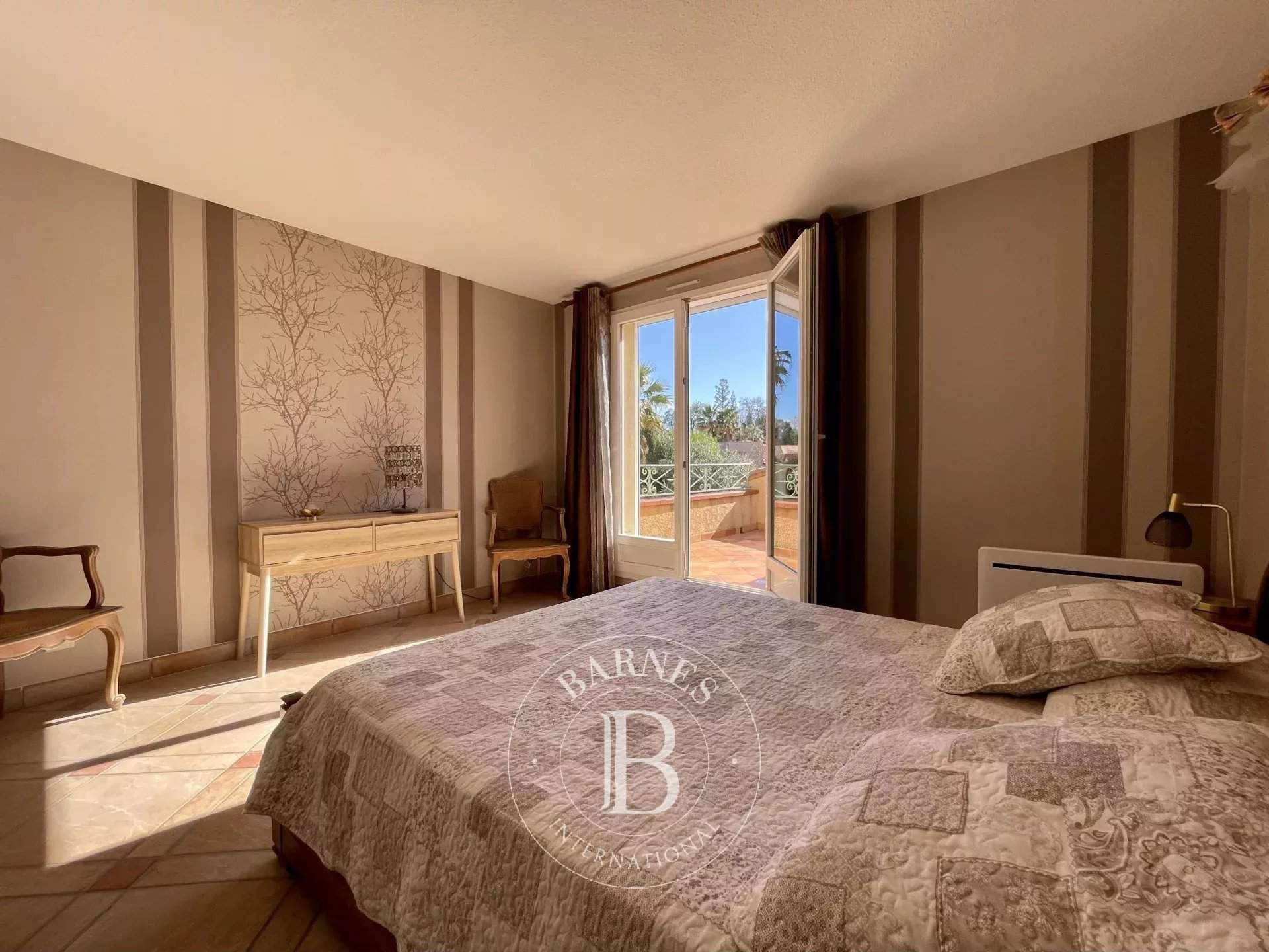 Saint-Cyprien Plage  - Maison 9 Pi&egrave;ces 5 Chambres - picture 13