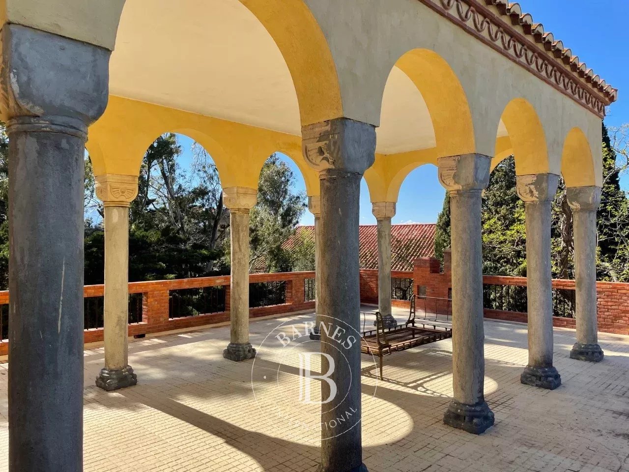 Perpignan  - Property 7 Bedrooms - picture 13