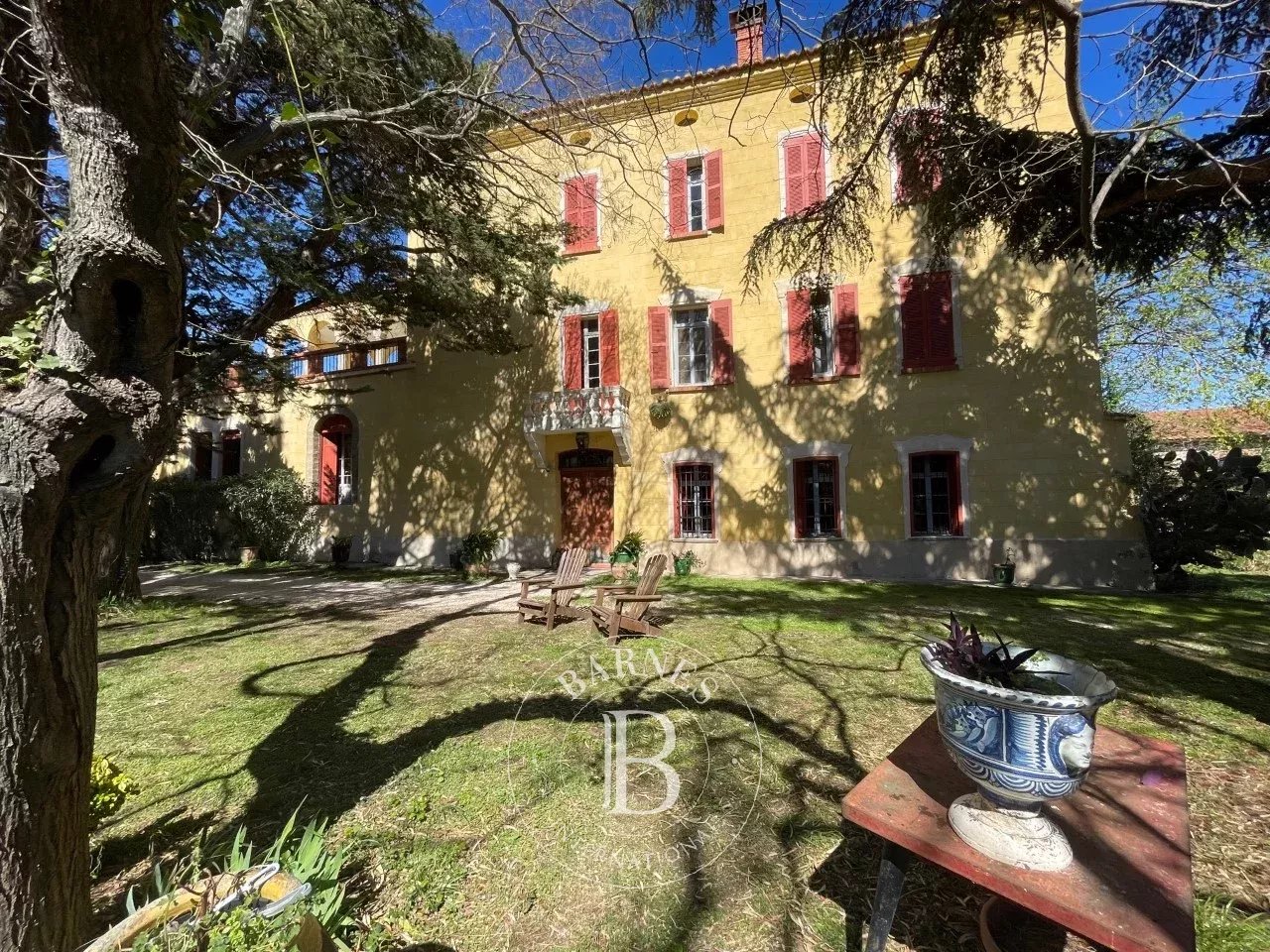 Perpignan  - Property 7 Bedrooms - picture 1