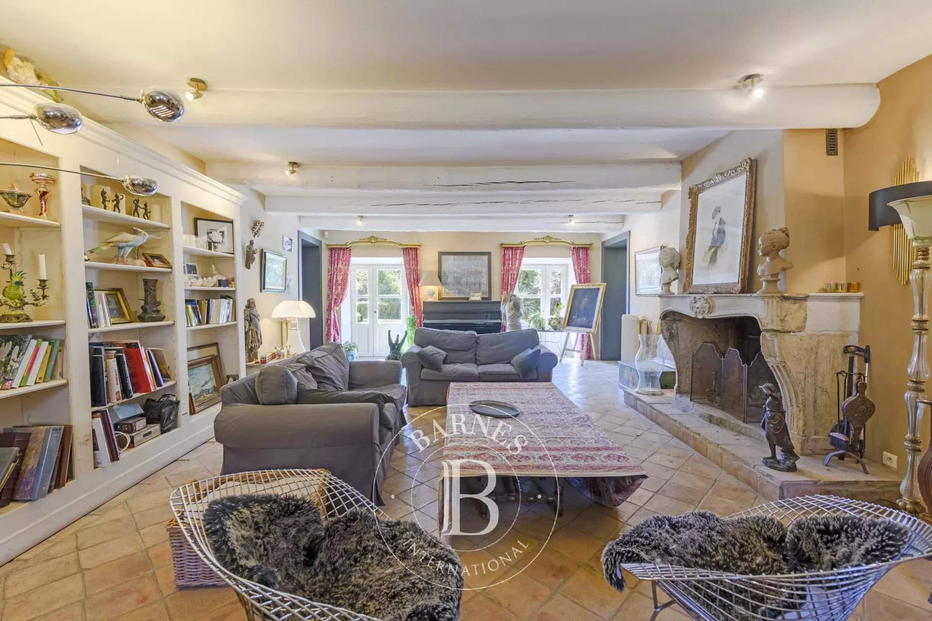 Orange  - Mas 5 Bedrooms - picture 6