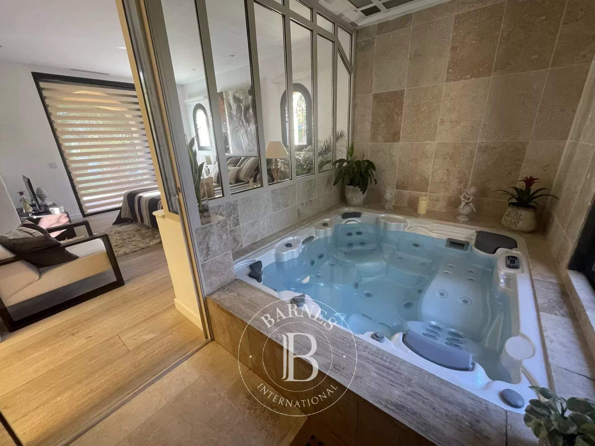 Perpignan  - Maison 7 Pi&egrave;ces 3 Chambres - picture 11