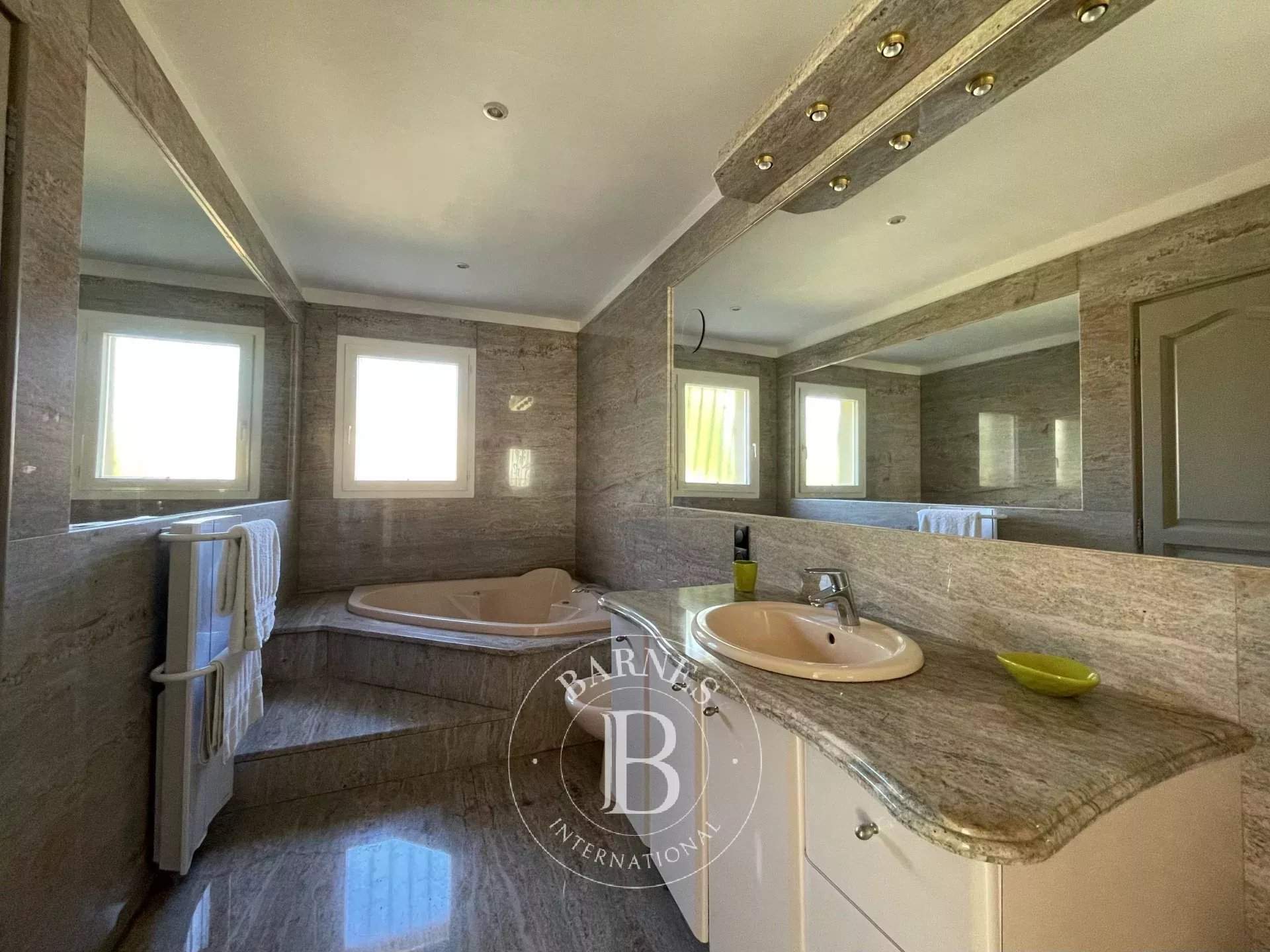 Saint-Cyprien Plage  - Maison 9 Pi&egrave;ces 5 Chambres - picture 9