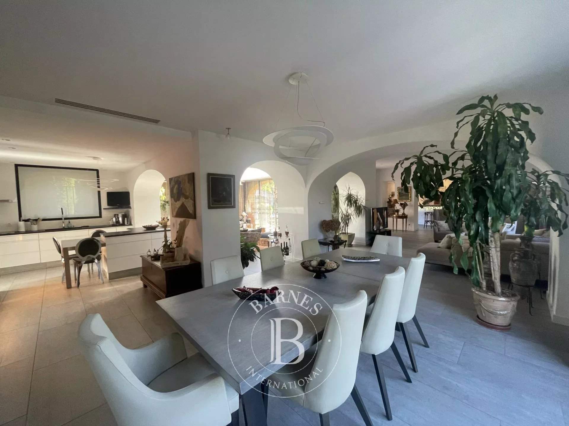 Perpignan  - Maison 7 Pi&egrave;ces 3 Chambres - picture 7