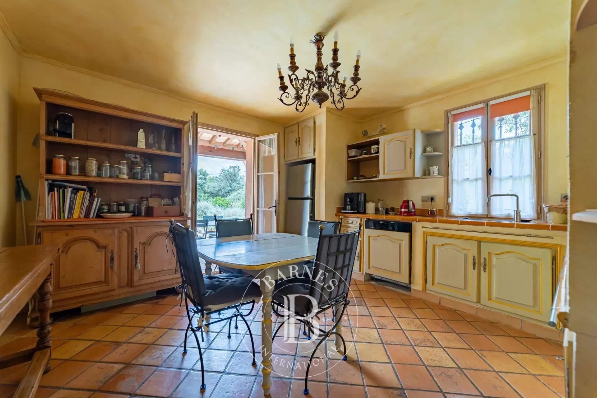 Nîmes  - House 4 Bedrooms - picture 8