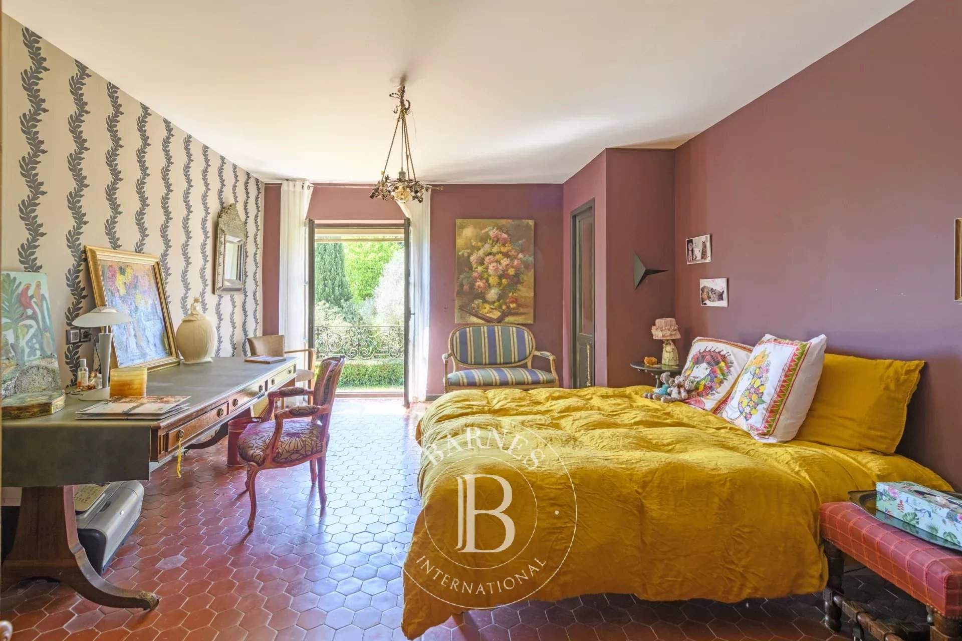 Orange  - Mas 5 Bedrooms - picture 12