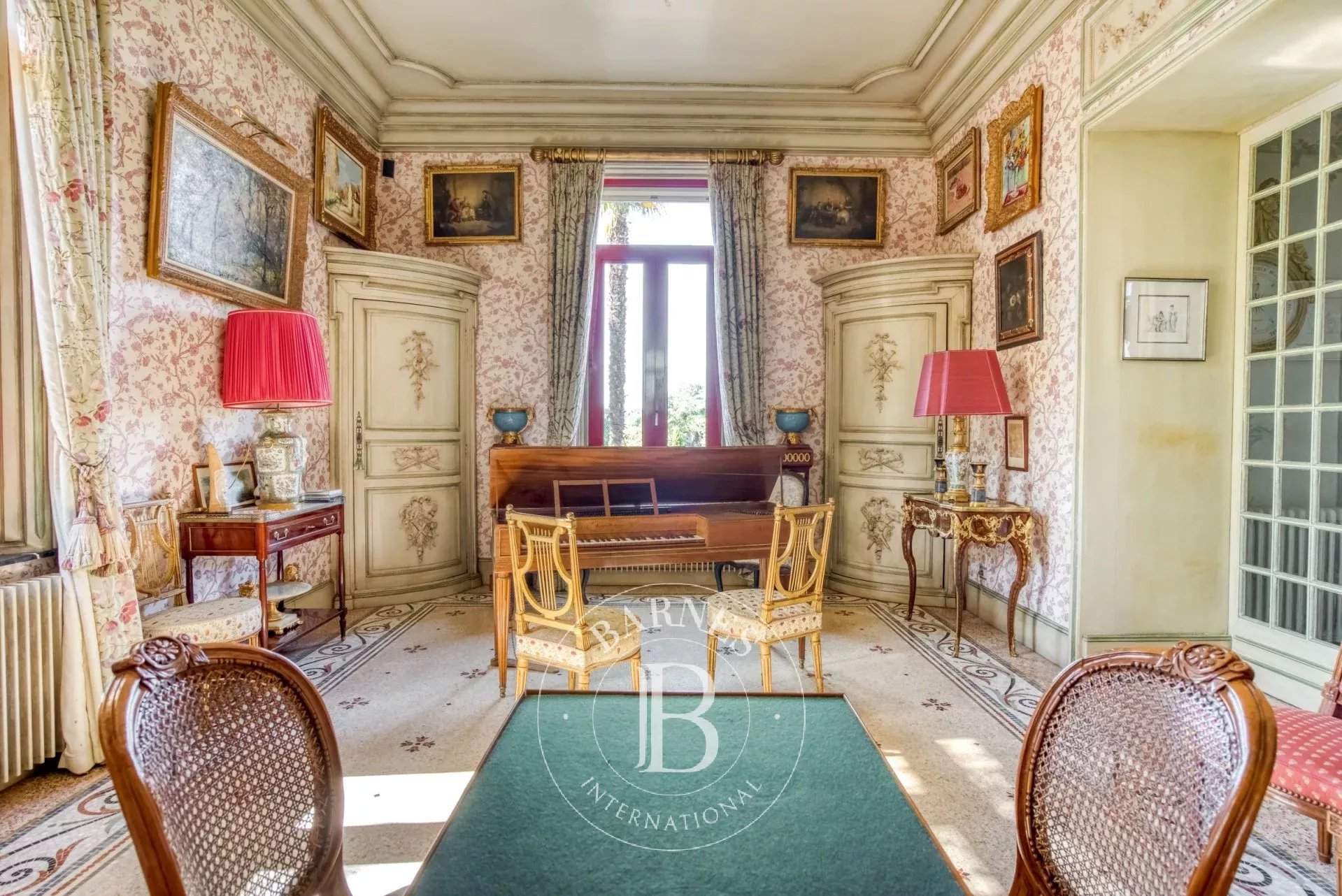 Pézenas  - Maison 14 Pi&egrave;ces 10 Chambres - picture 10