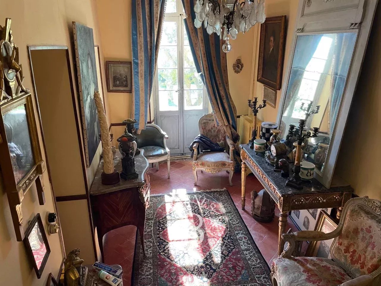 Perpignan  - Property 7 Bedrooms - picture 11