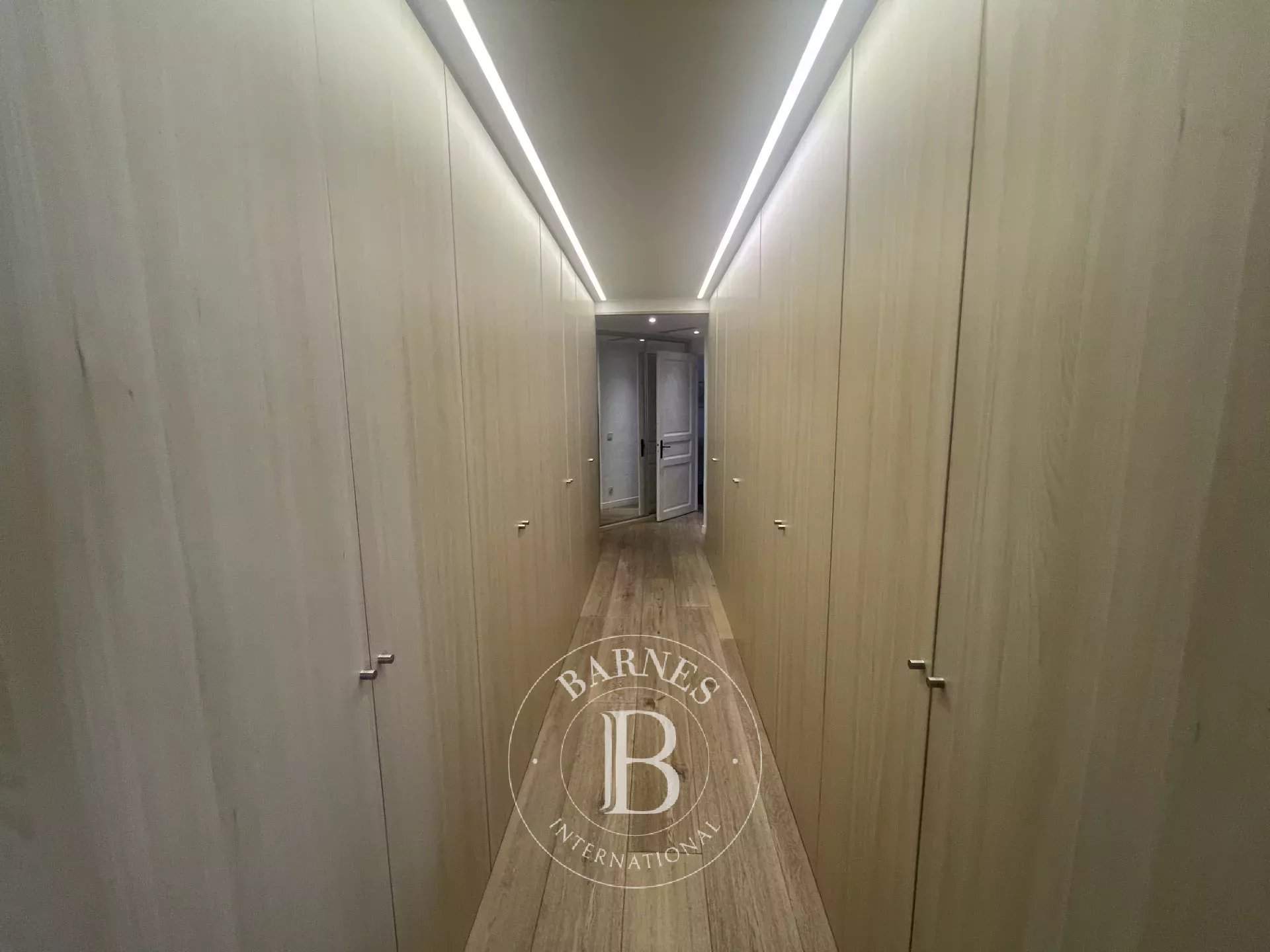 Perpignan  - Maison 7 Pi&egrave;ces 3 Chambres - picture 12