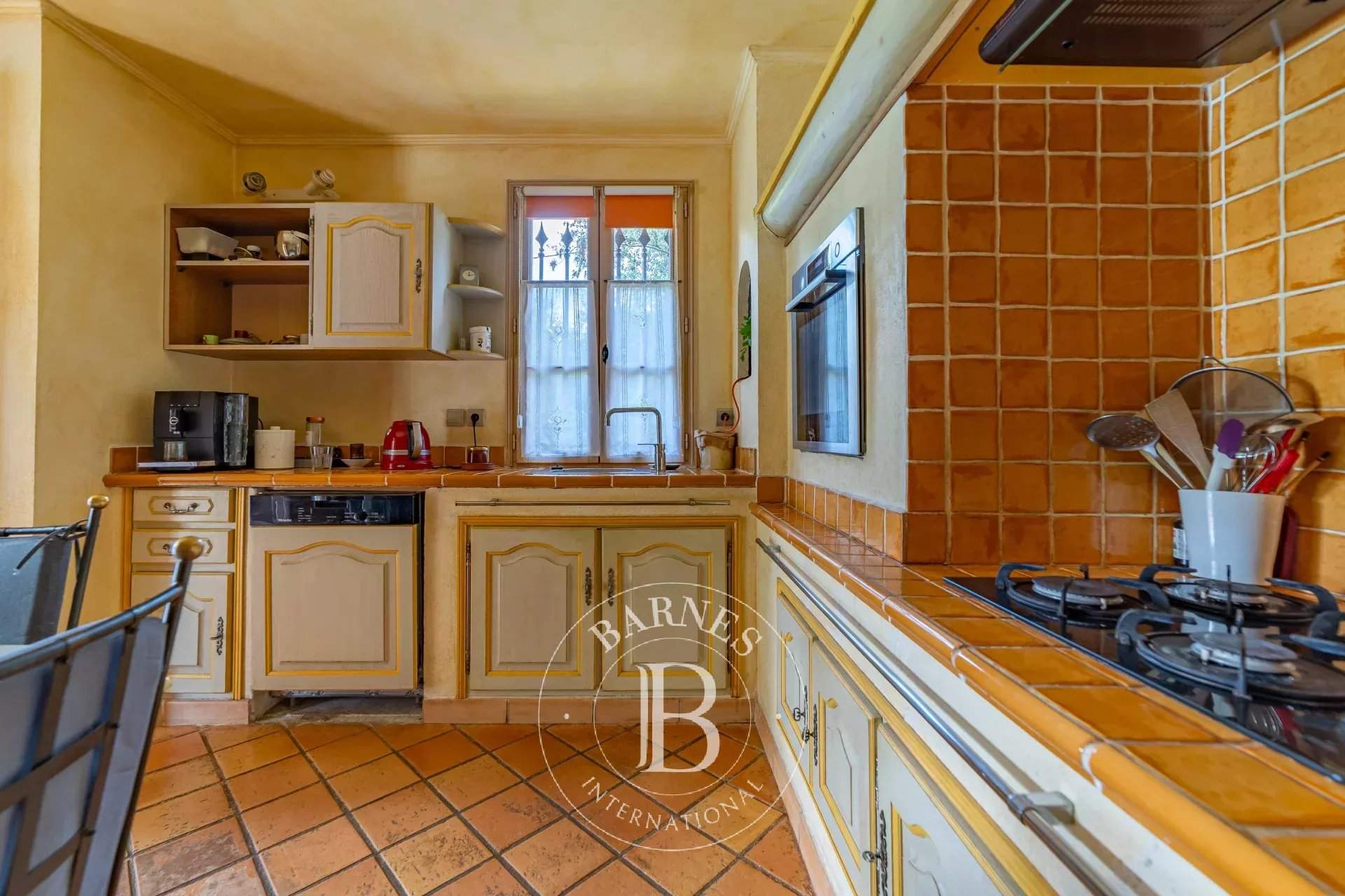 Nîmes  - House 4 Bedrooms - picture 9