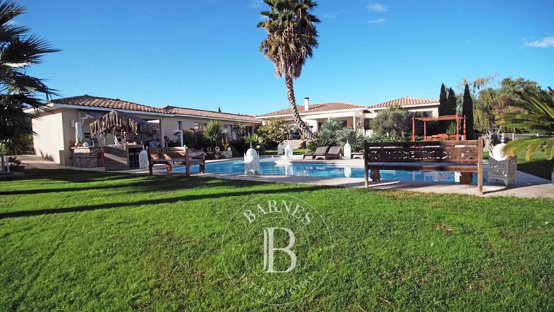 Perpignan  - House 6 Bedrooms - picture 1