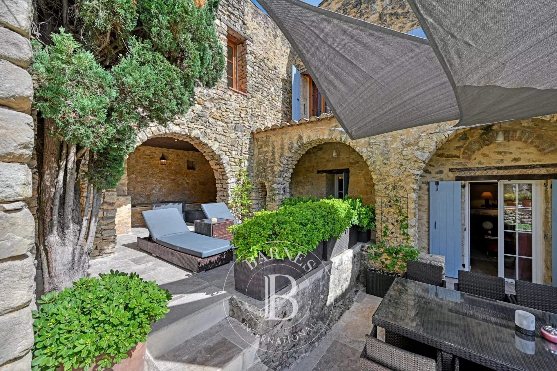 La Roque-sur-Cèze  - Maison 9 Pièces 4 Chambres - picture 2