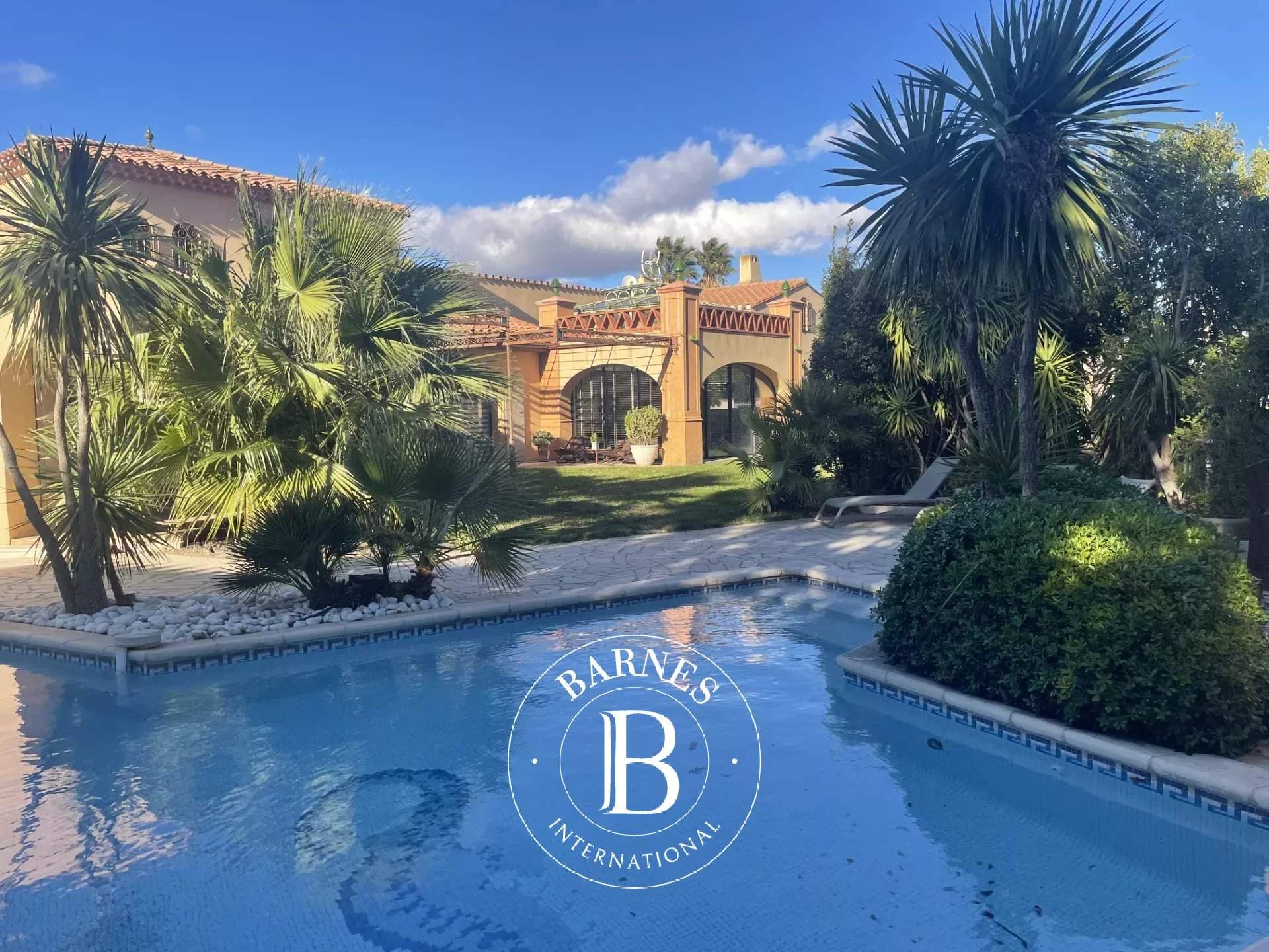 Perpignan  - Maison 7 Pi&egrave;ces 3 Chambres - picture 2