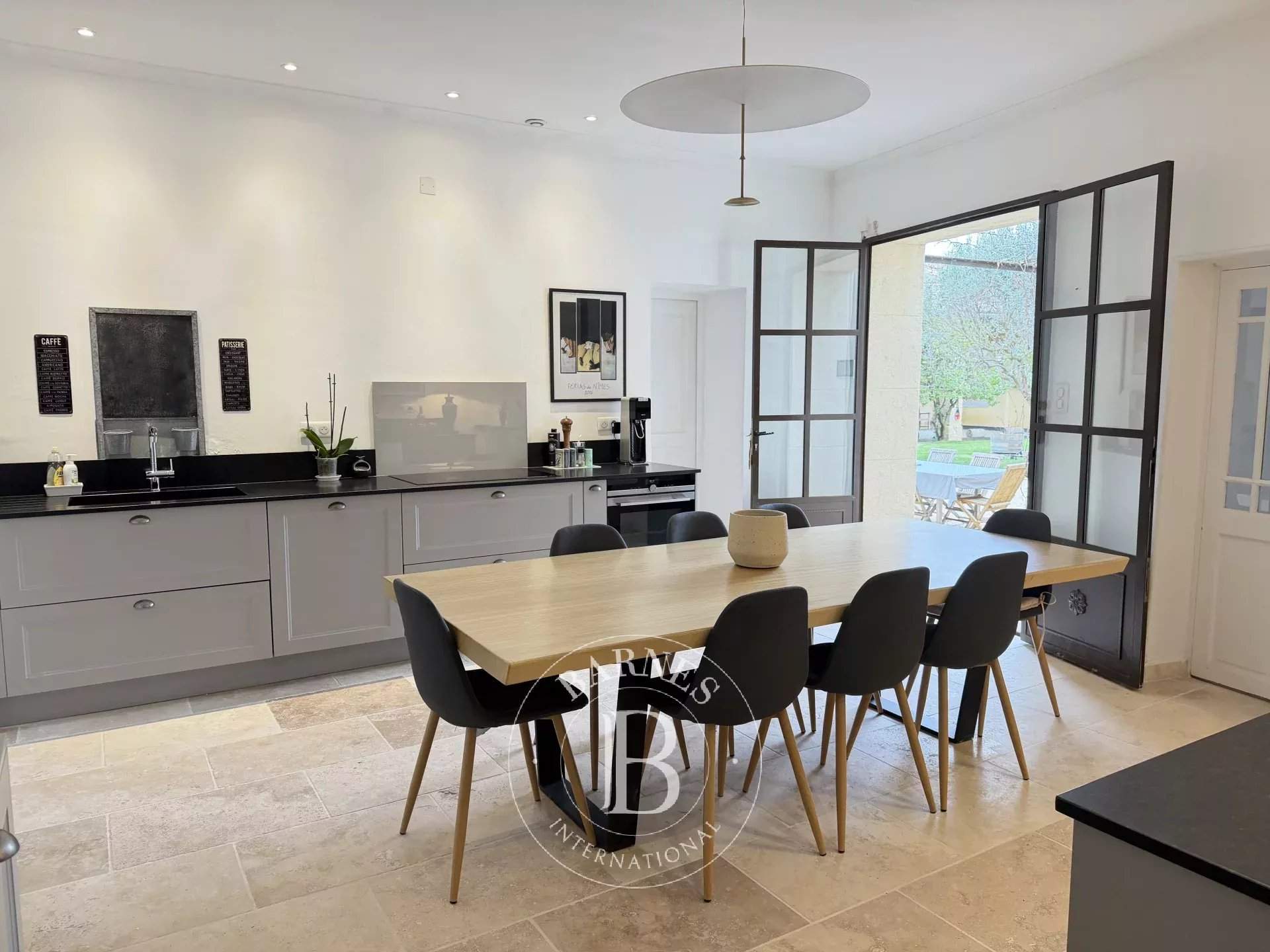 Nîmes  - Maison 10 Pi&egrave;ces 6 Chambres - picture 7