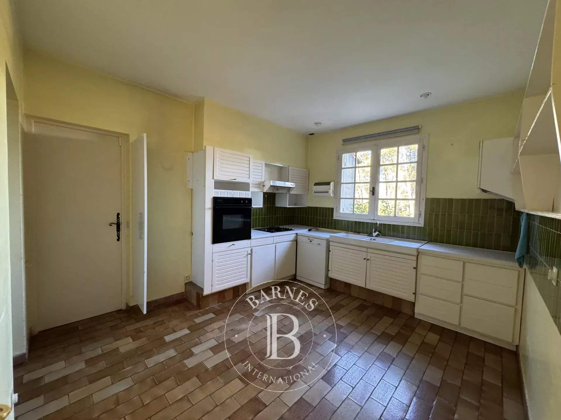 Saint-Clément-de-Rivière  - Maison 7 Pi&egrave;ces 4 Chambres - picture 12