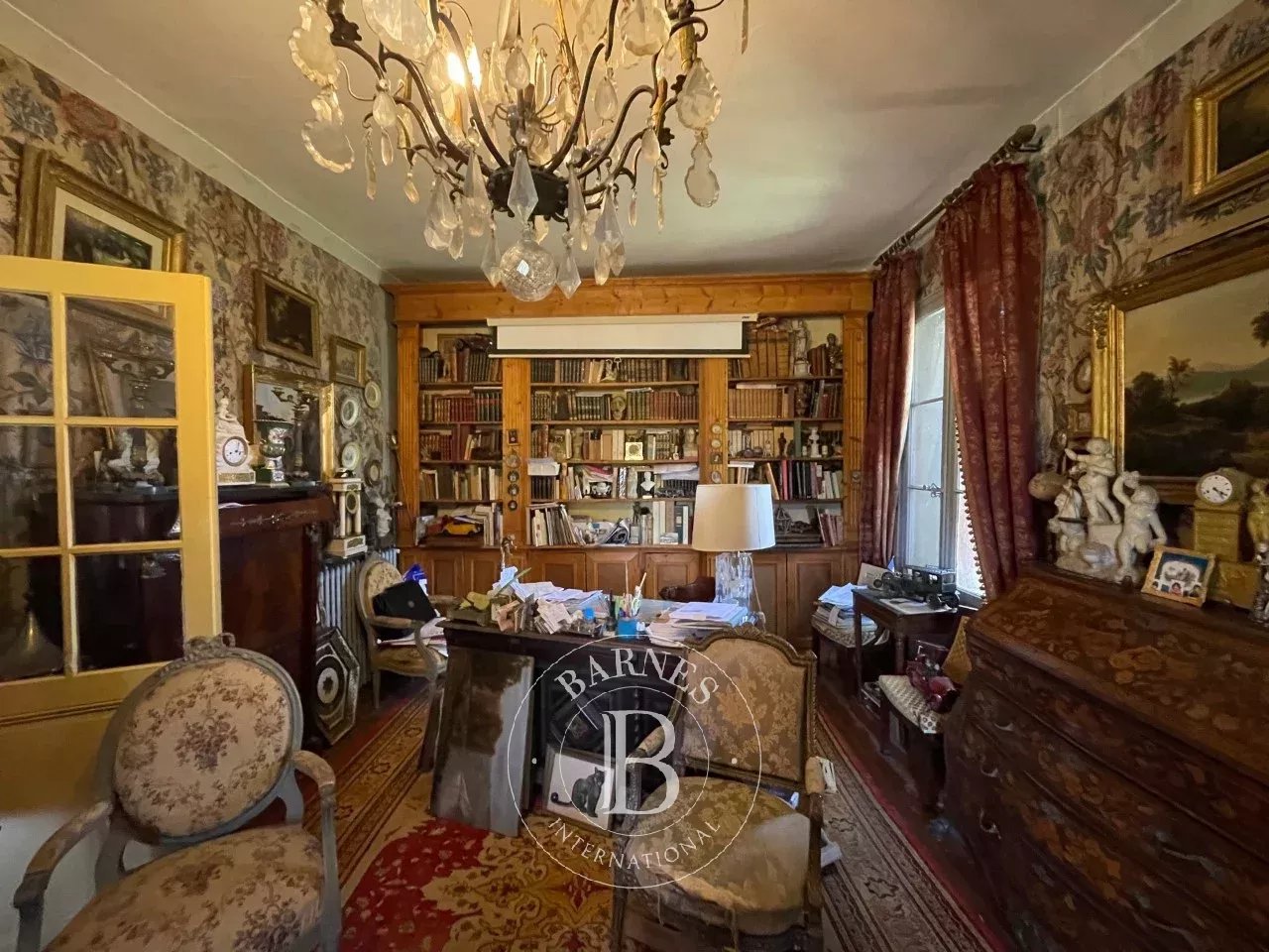 Perpignan  - Property 7 Bedrooms - picture 8