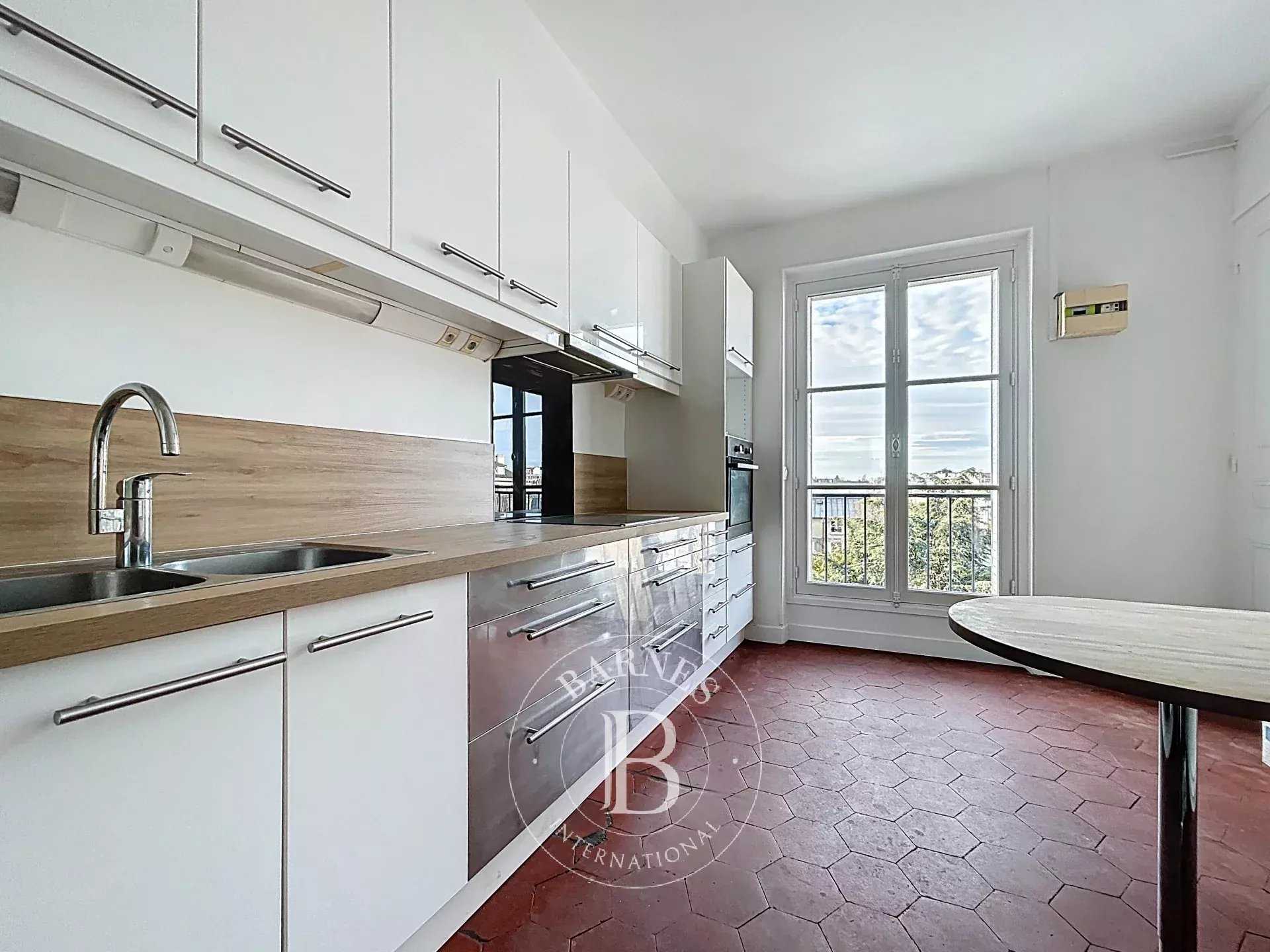 Versailles  - Apartment 4 Bedrooms