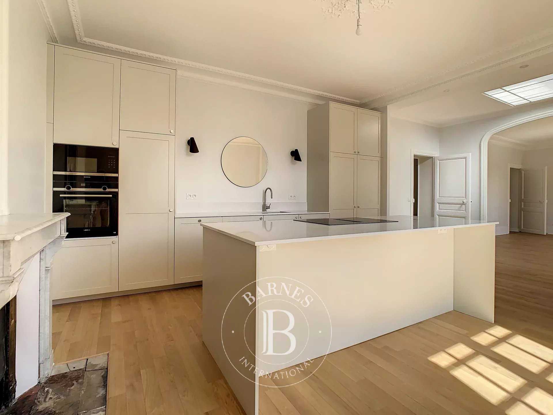 Saint-Germain-en-Laye  - Apartment 4 Bedrooms