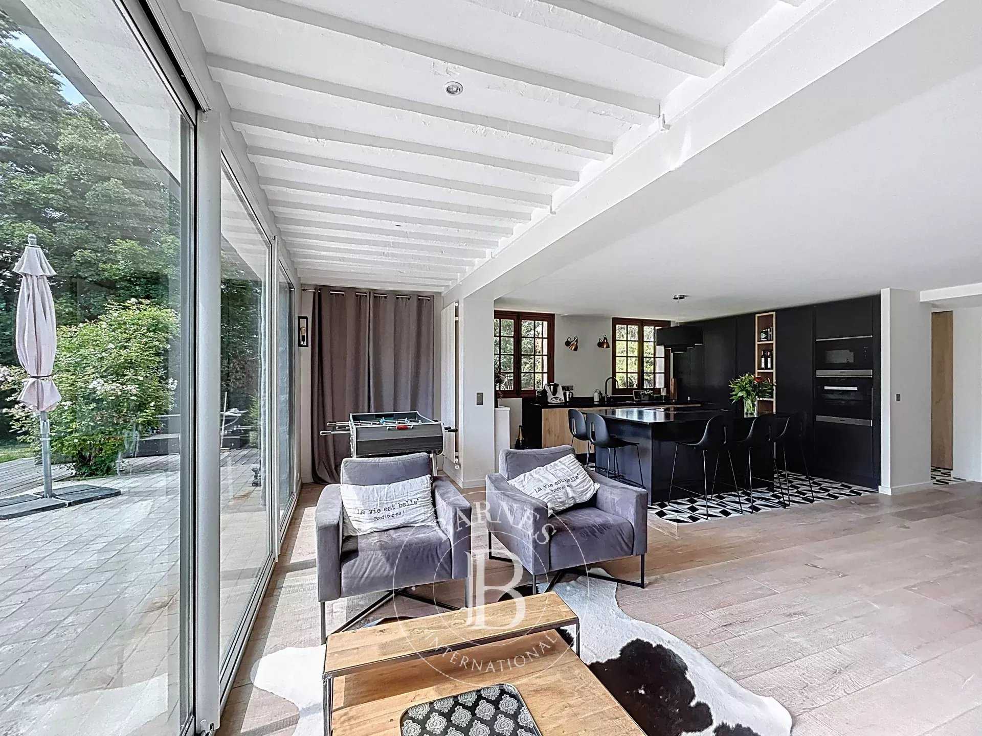 Saint-Germain-en-Laye  - House 5 Bedrooms