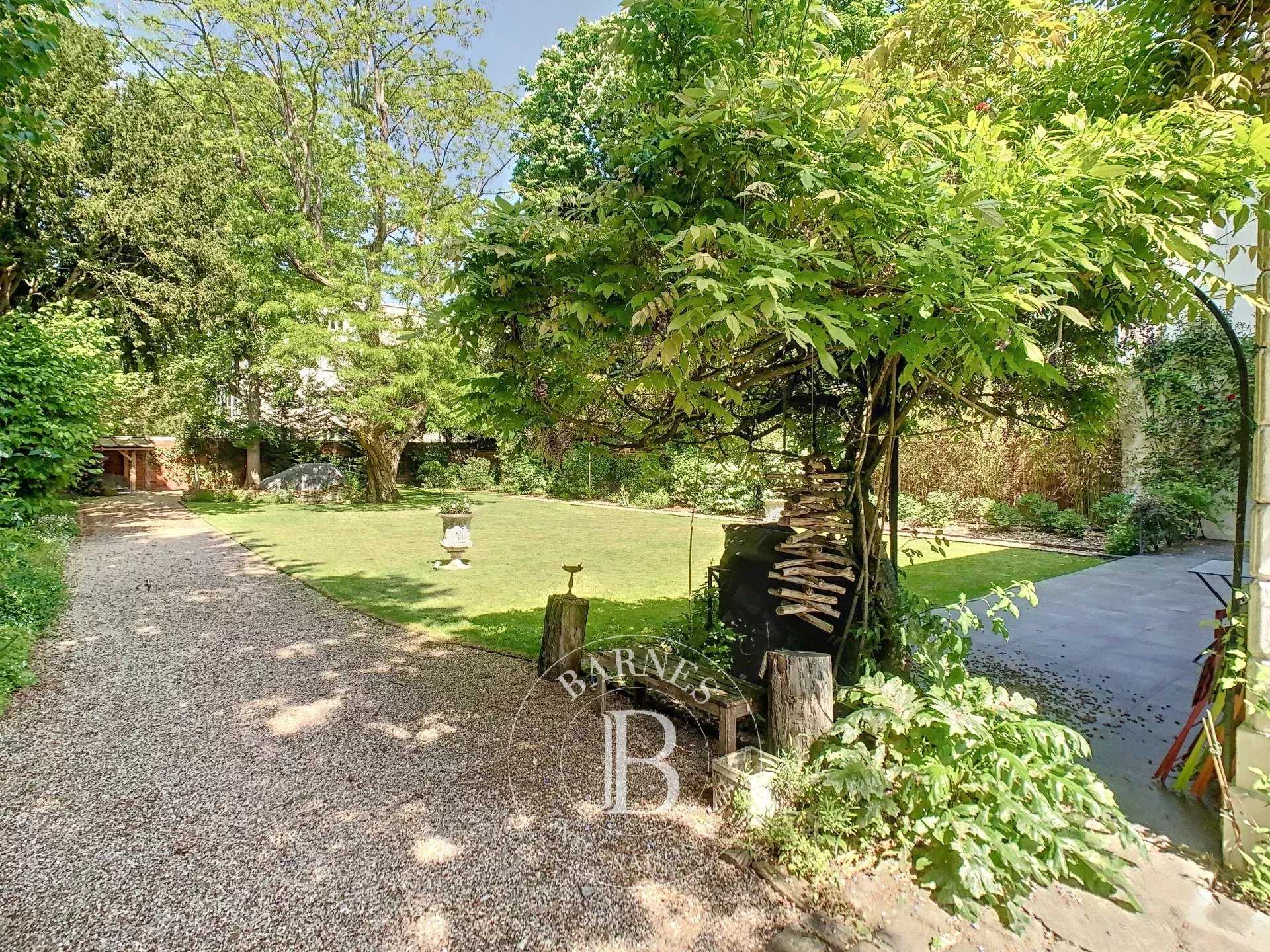 Saint-Germain-en-Laye  - Maison 8 Pi&egrave;ces 5 Chambres