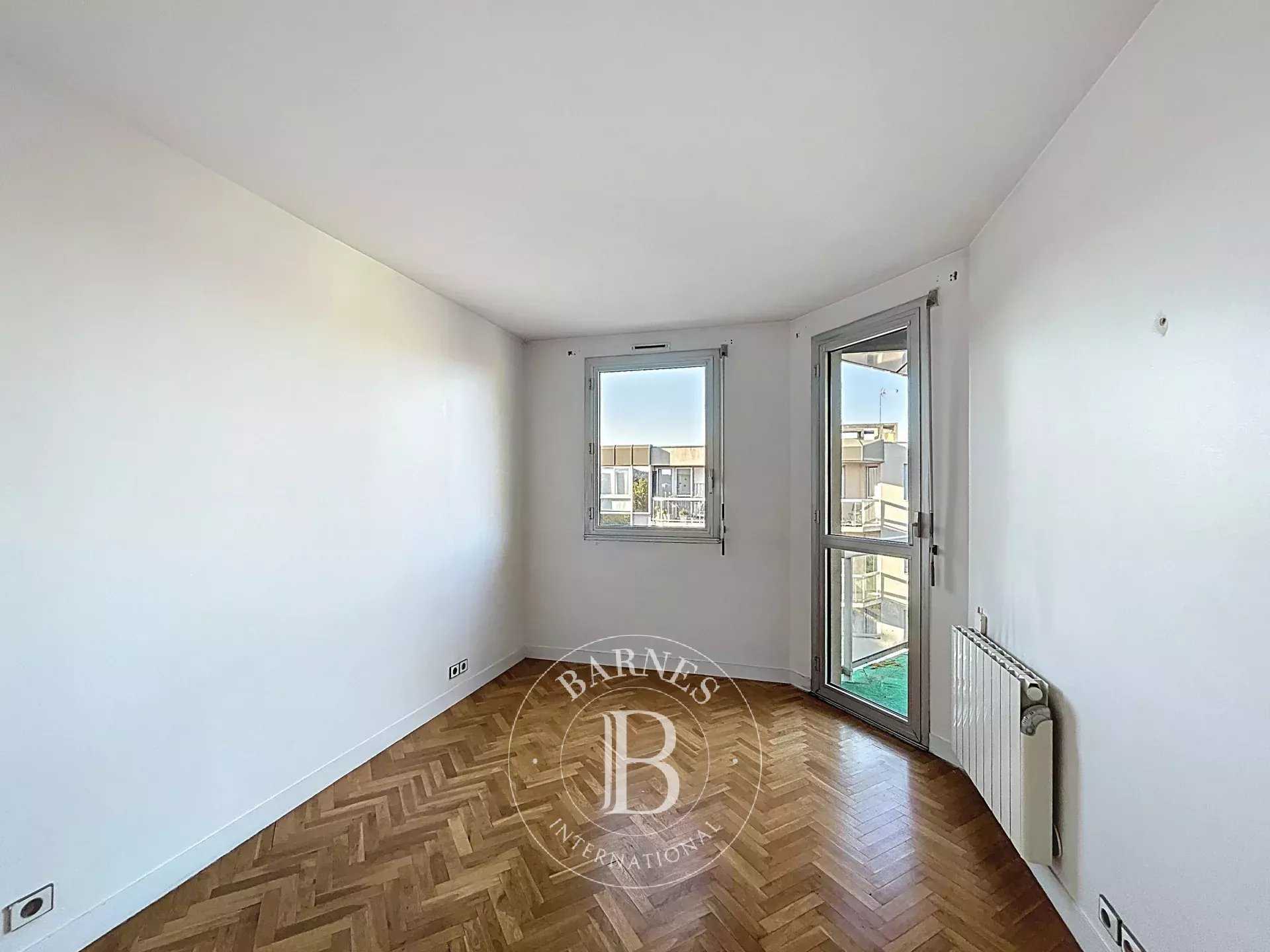 Saint-Germain-en-Laye  - Appartement 2 Pièces, 1 Chambre