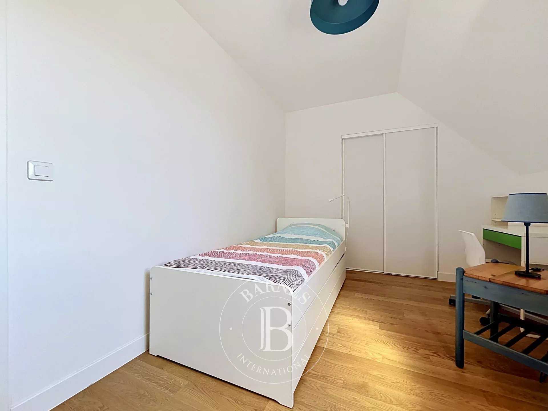 Versailles  - Appartement 3 Pi&egrave;ces 2 Chambres