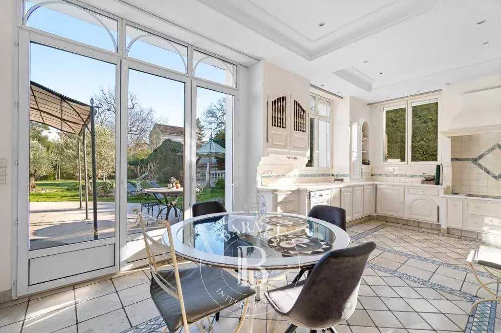 Le Vésinet  - Maison 8 Pièces 4 Chambres
