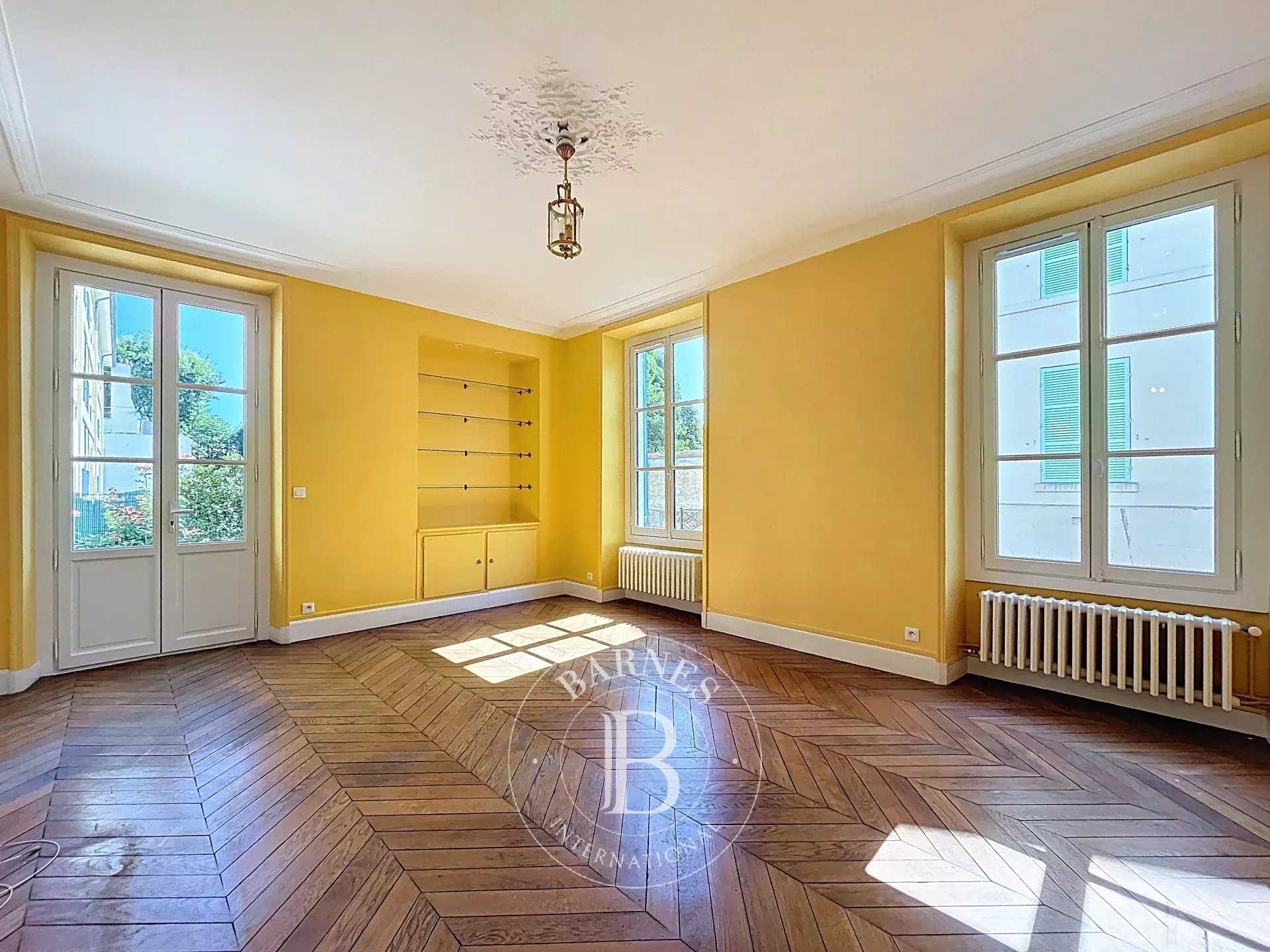 Saint-Germain-en-Laye  - Apartment 2 Bedrooms