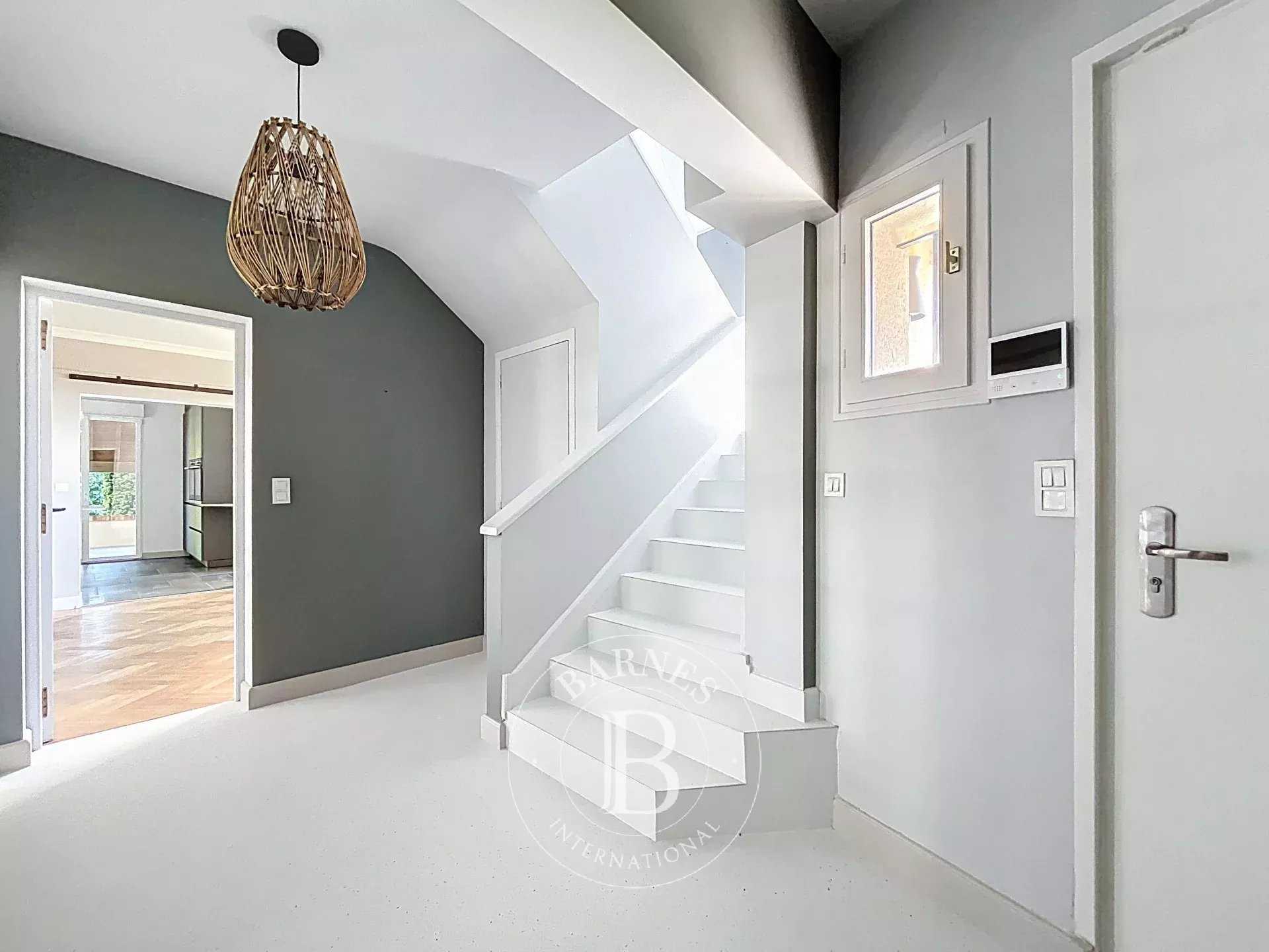 Chambourcy  - House 5 Bedrooms