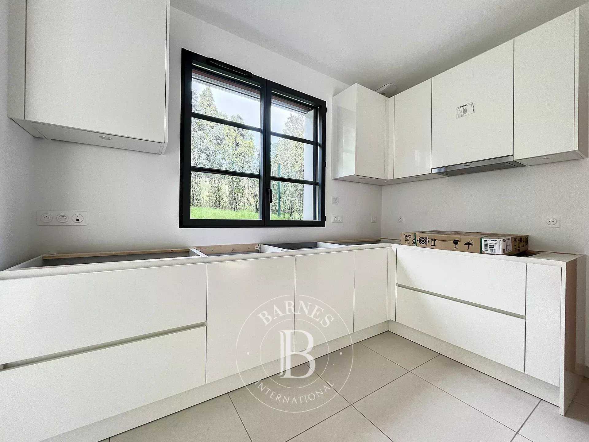 La Celle-Saint-Cloud  - House 4 Bedrooms