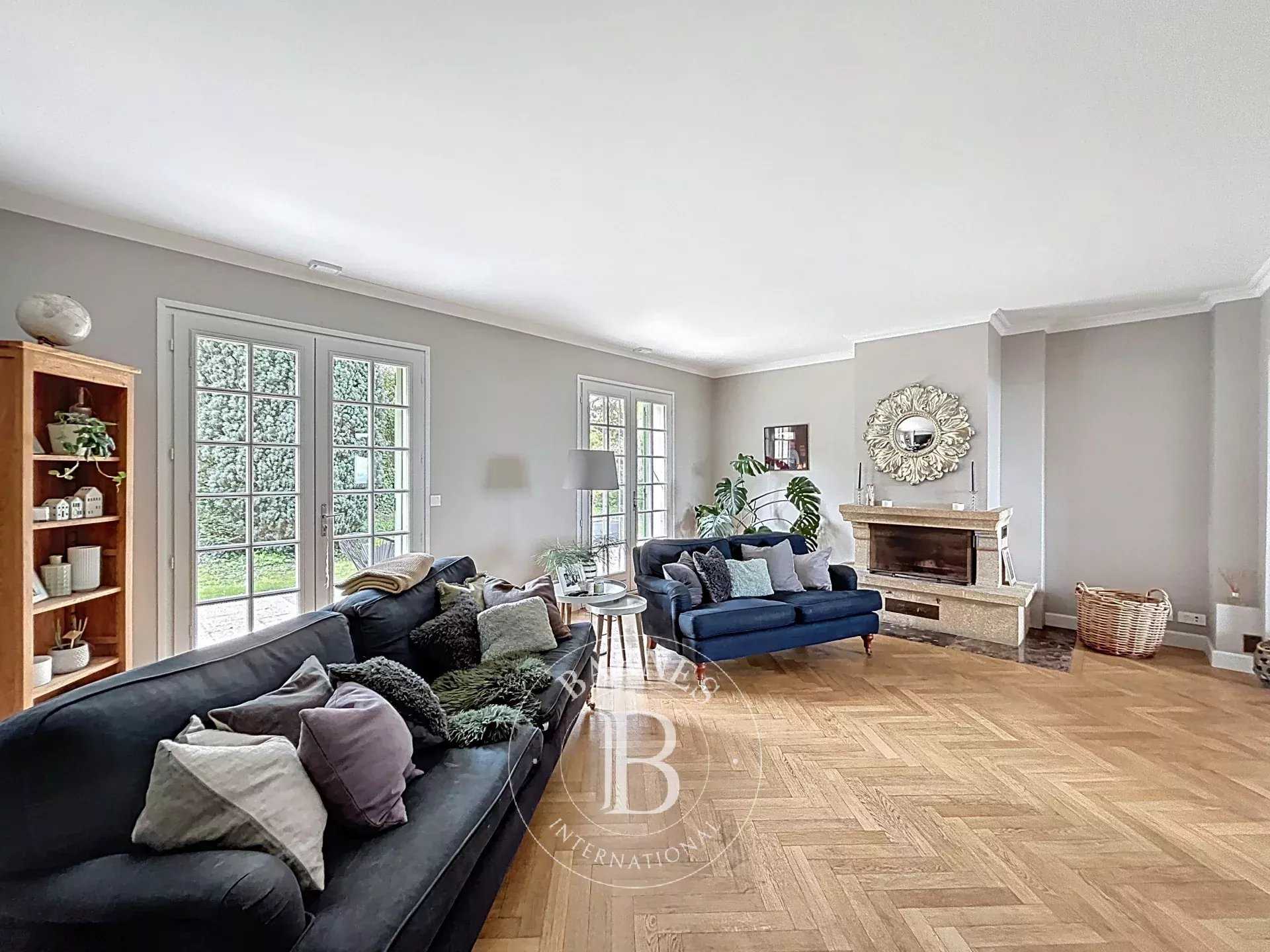 Maison Chambourcy