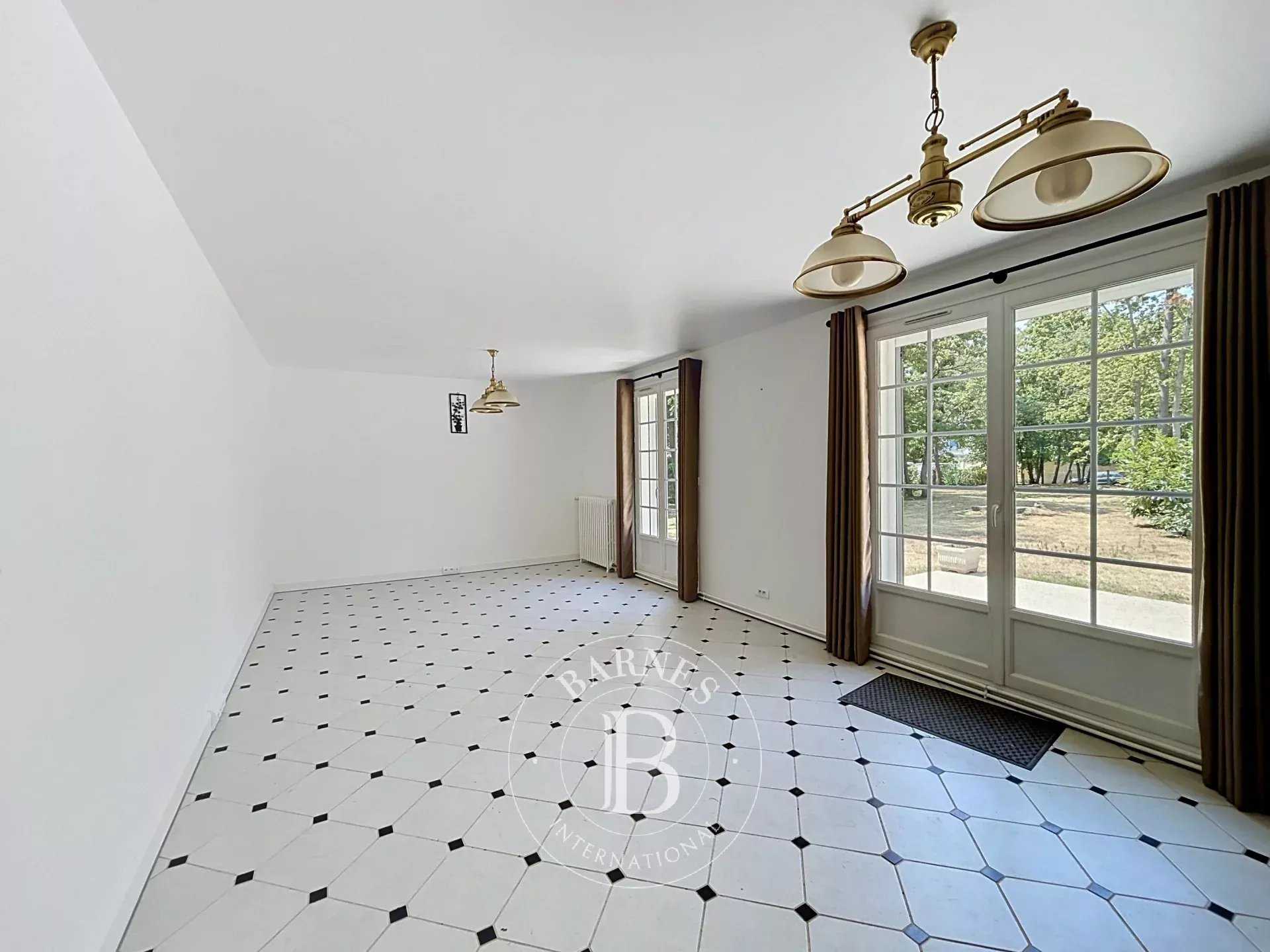Le Vésinet  - Maison 9 Pi&egrave;ces 7 Chambres