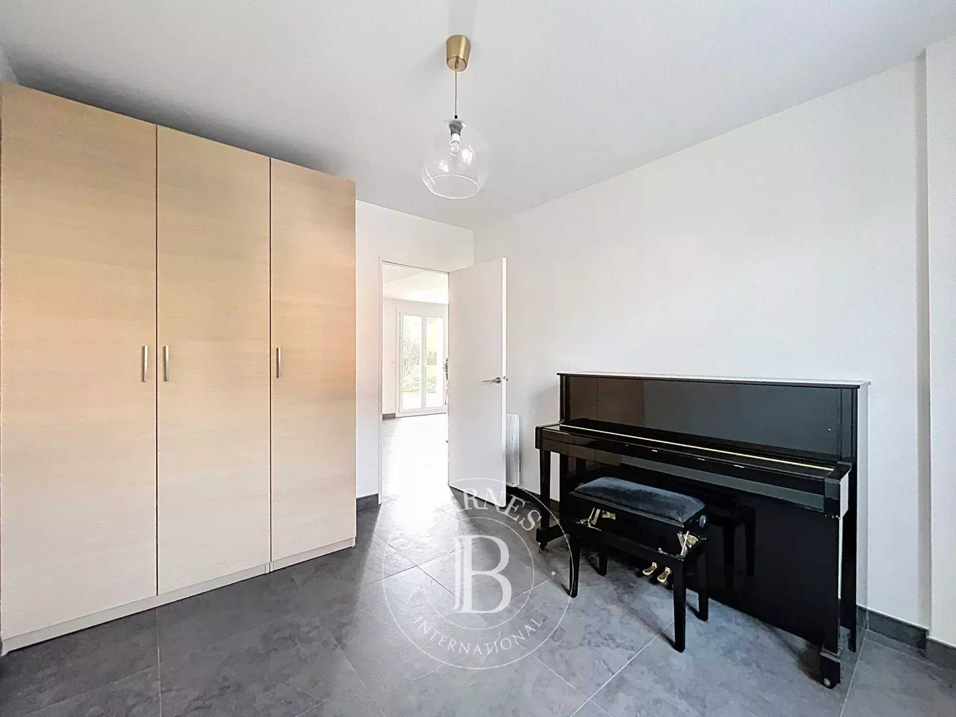 Louveciennes  - House 7 Bedrooms