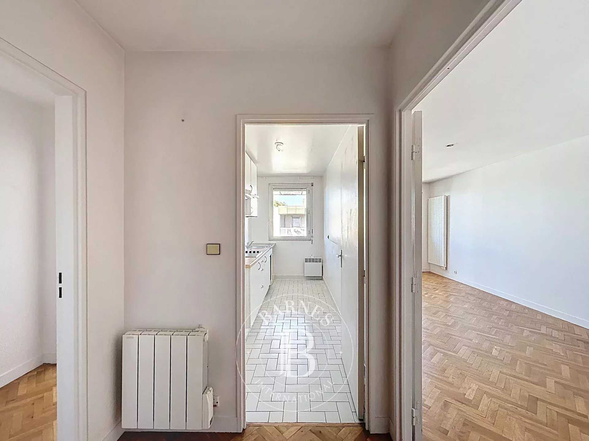 Saint-Germain-en-Laye  - Appartement 2 Pièces, 1 Chambre
