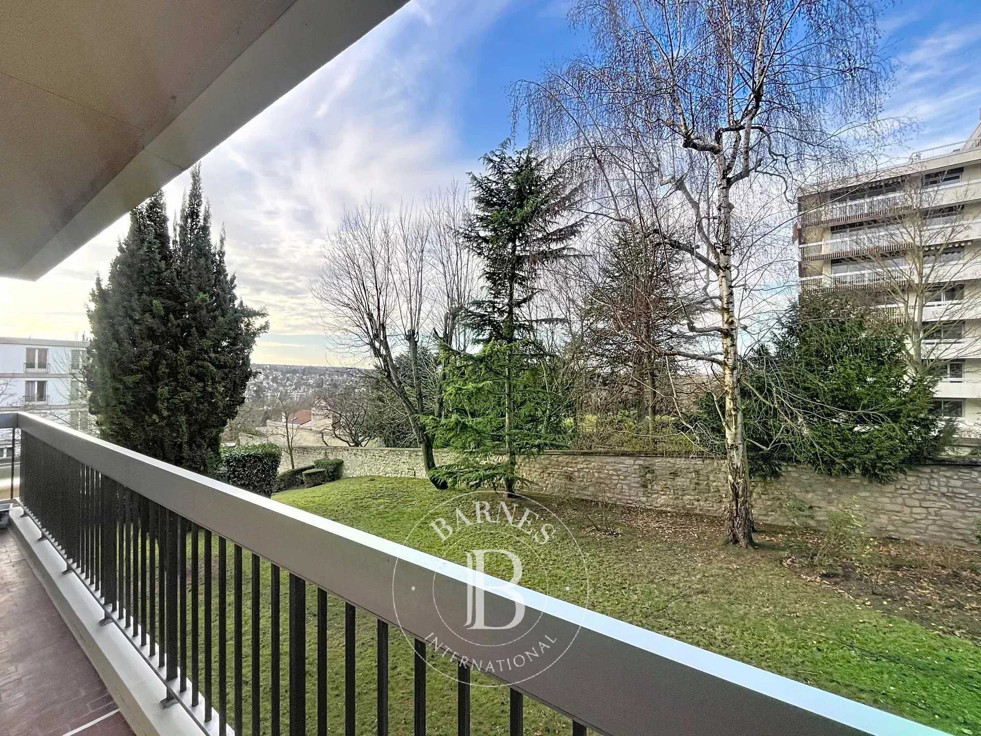 Saint-Germain-en-Laye  - Appartement 4 Pi&egrave;ces 3 Chambres