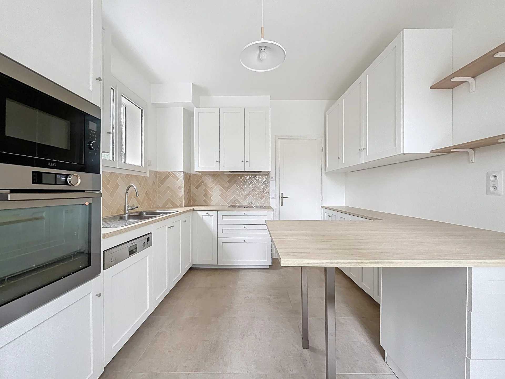 Marly-le-Roi  - Maison 5 Pi&egrave;ces 3 Chambres