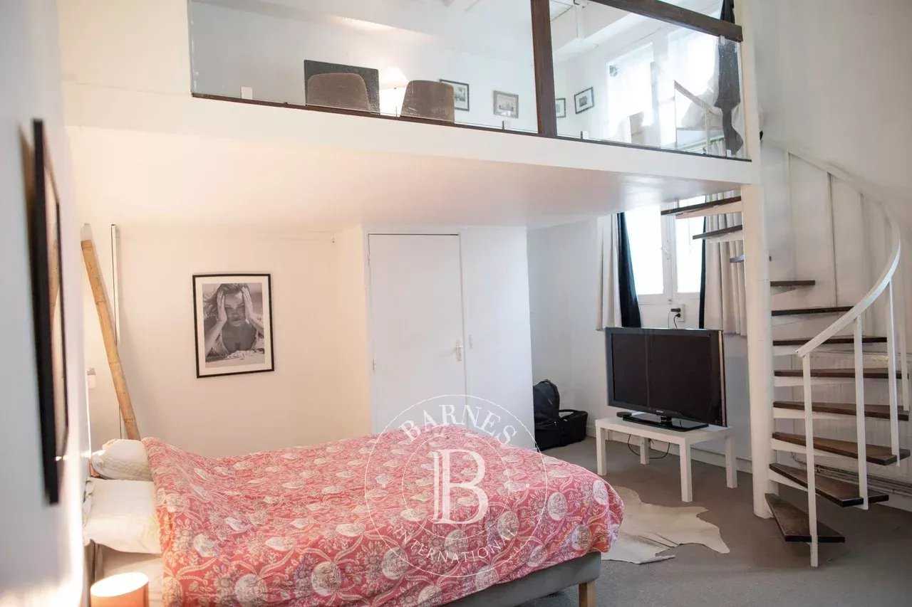 Versailles  - Apartment 5 Bedrooms