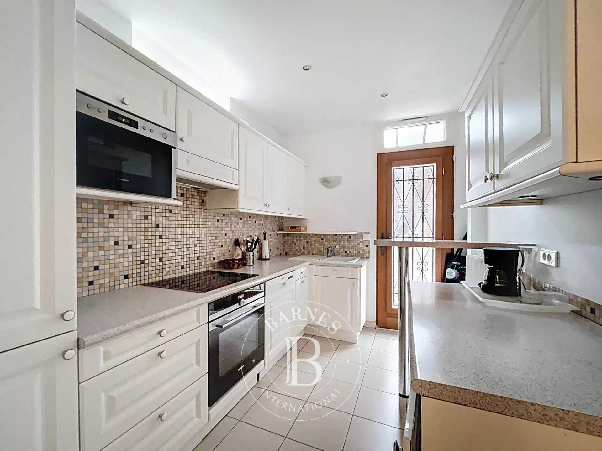 Le Vésinet  - Appartement 4 Pi&egrave;ces 3 Chambres