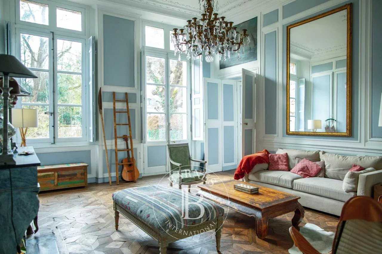 Versailles  - Apartment 5 Bedrooms