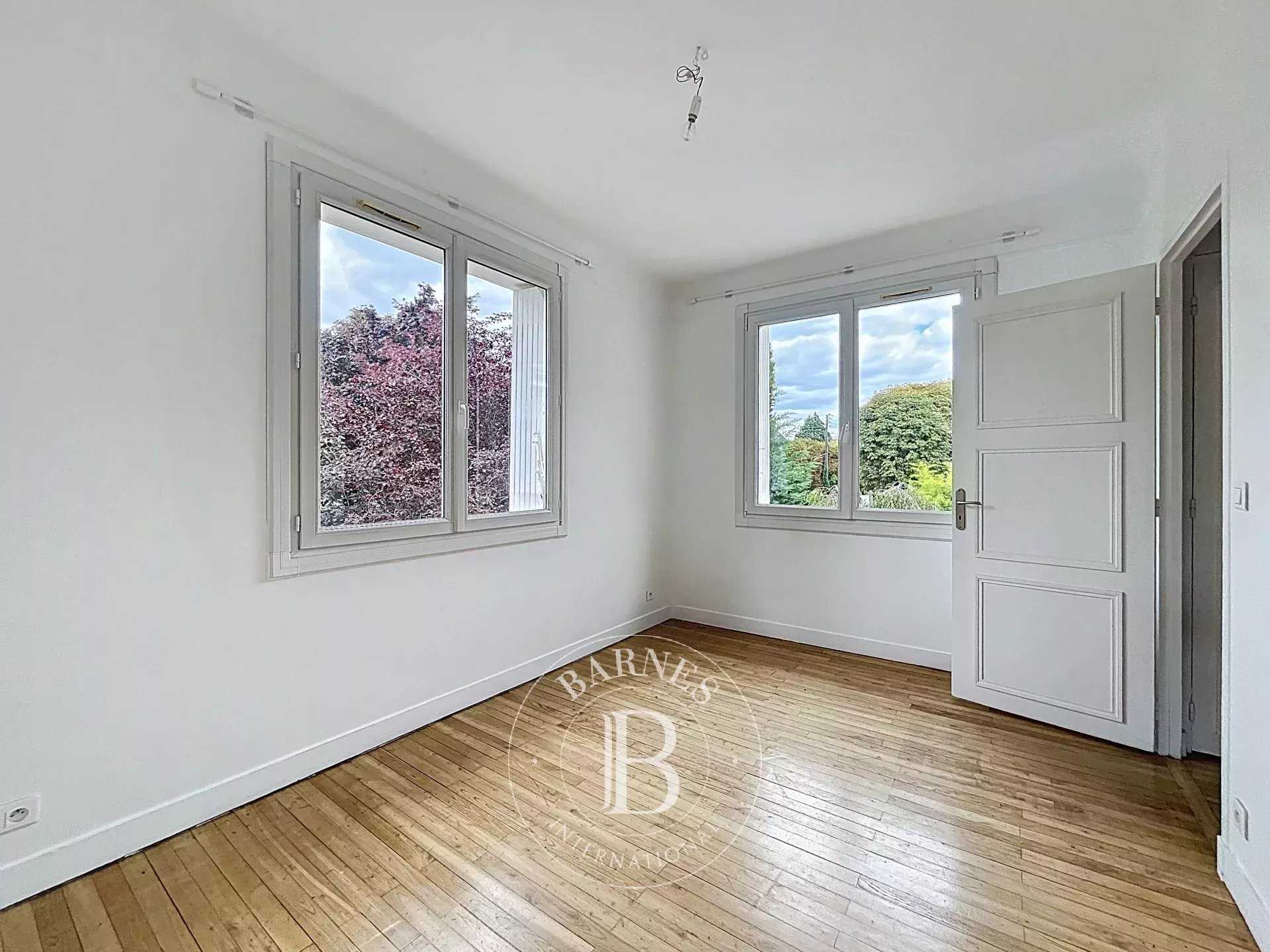 Louveciennes  - House 5 Bedrooms