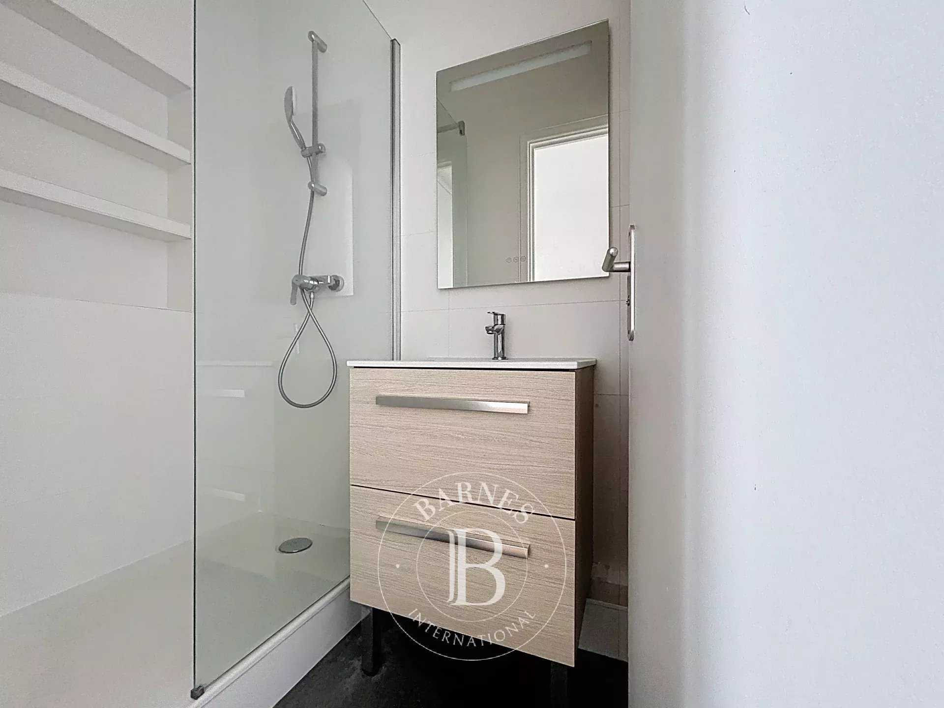 Versailles  - Apartment 3 Bedrooms