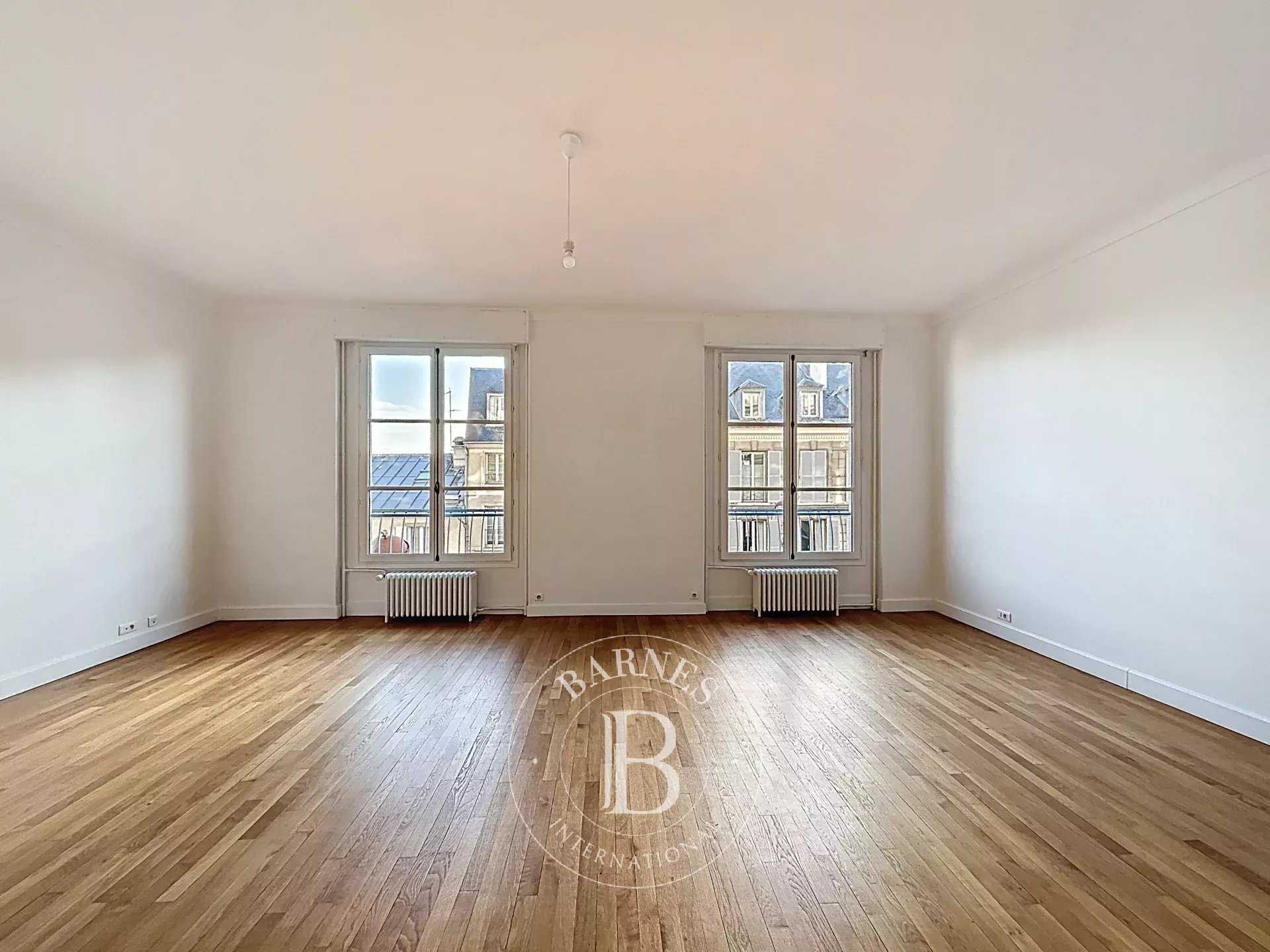 Versailles  - Apartment 3 Bedrooms